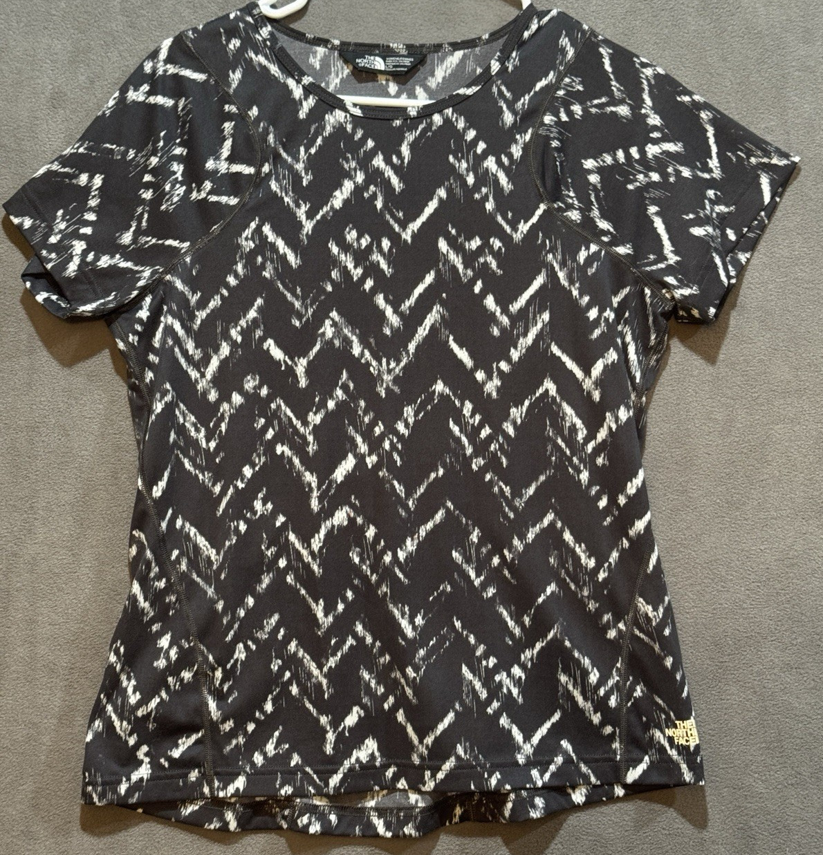 The North Face Womens FlashDry Short Sleeve Active Top Black White Chevron Large
