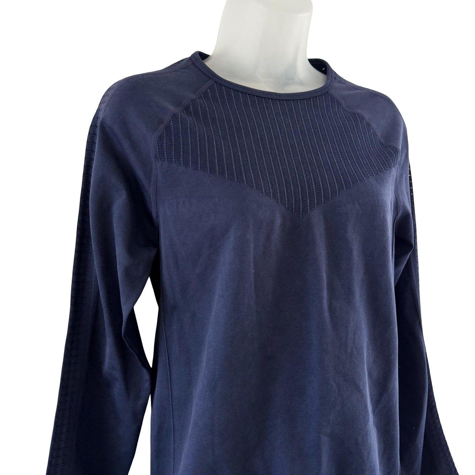 Fabletics Sync Seamless Long Sleeve Shirt Womens Large Navy Blue Workout Gym Top