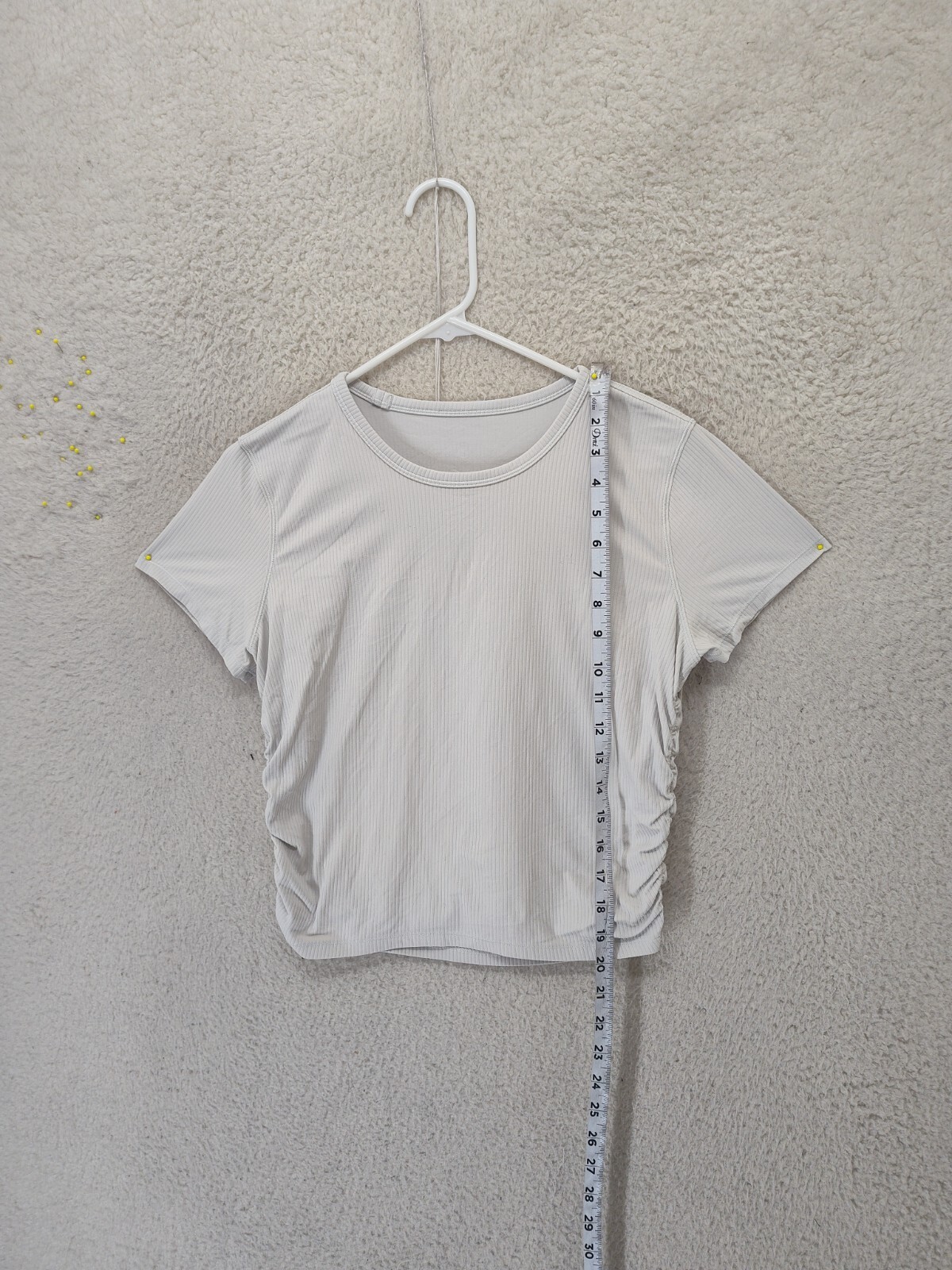 Lululemon Women Top Medium Cream Poly Blend Short Sleeve Ruched Side Activewear