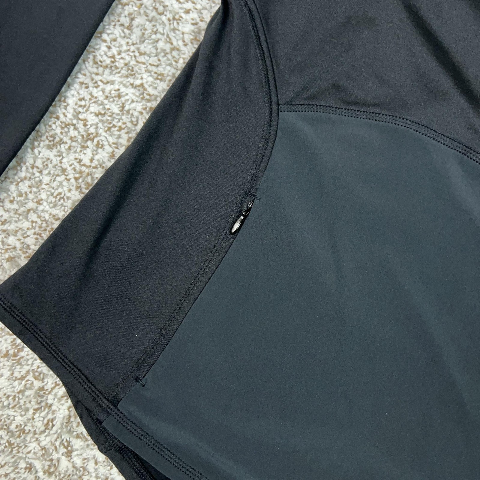 Athleta Womens Pullover Large Black 1/2 Zip Running Hiking Top Athletic Sport