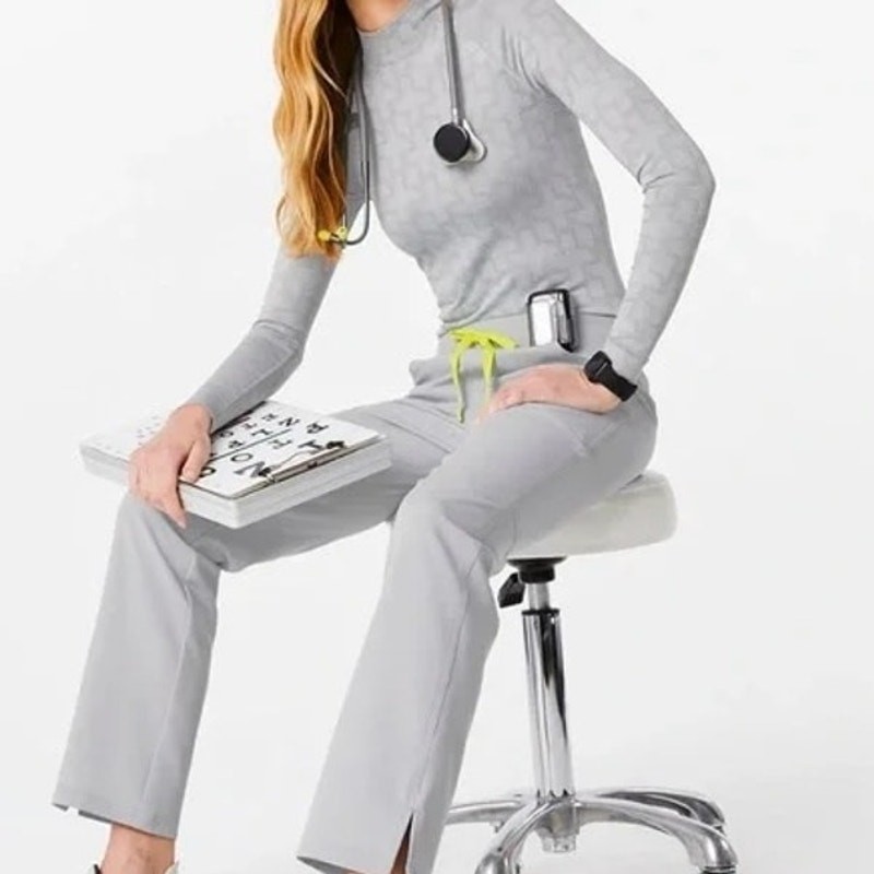Figs Salta Mock Neck Seamless Underscrub Top Gray Geometric EUC Size XL Medical