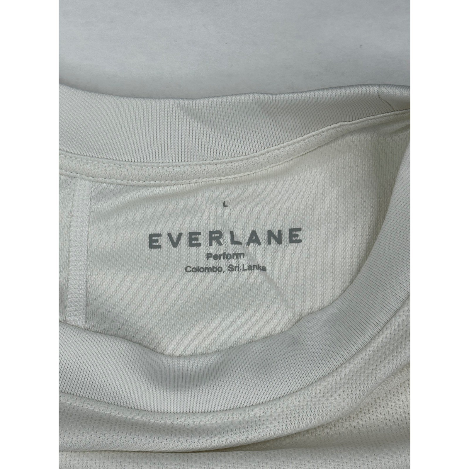 Everlane Perform White Recycled Polyester Boxy Cropped Short Sleeve Tee Large