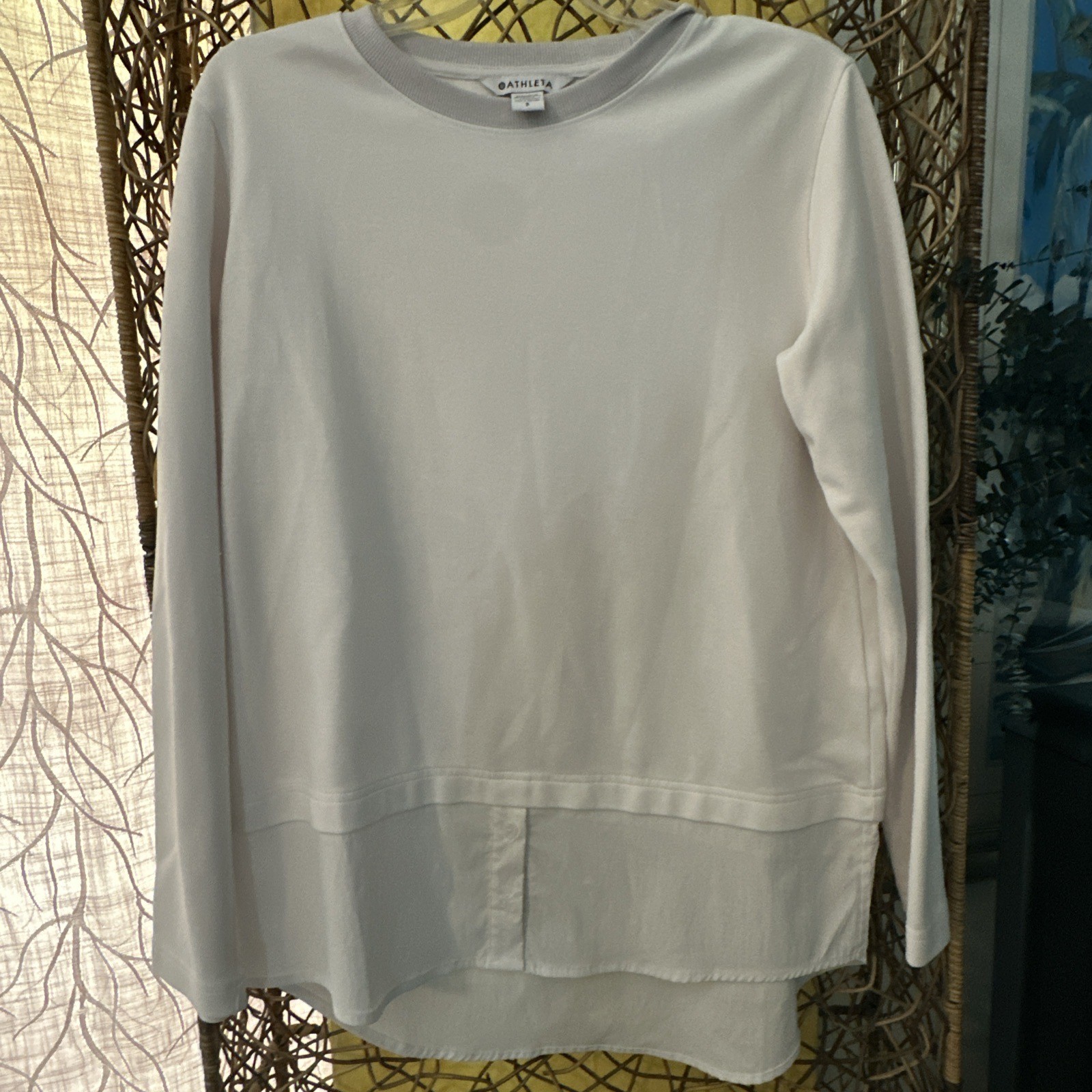 Athleta Size Small Gallery Top 2.0 Solid White Layered Pull Over Crew Neck