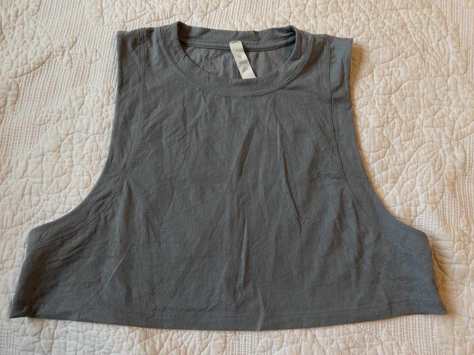 Lululemon Gray Cropped Crew Neck Tank Top Size 4 Nylon Elastane Stretch