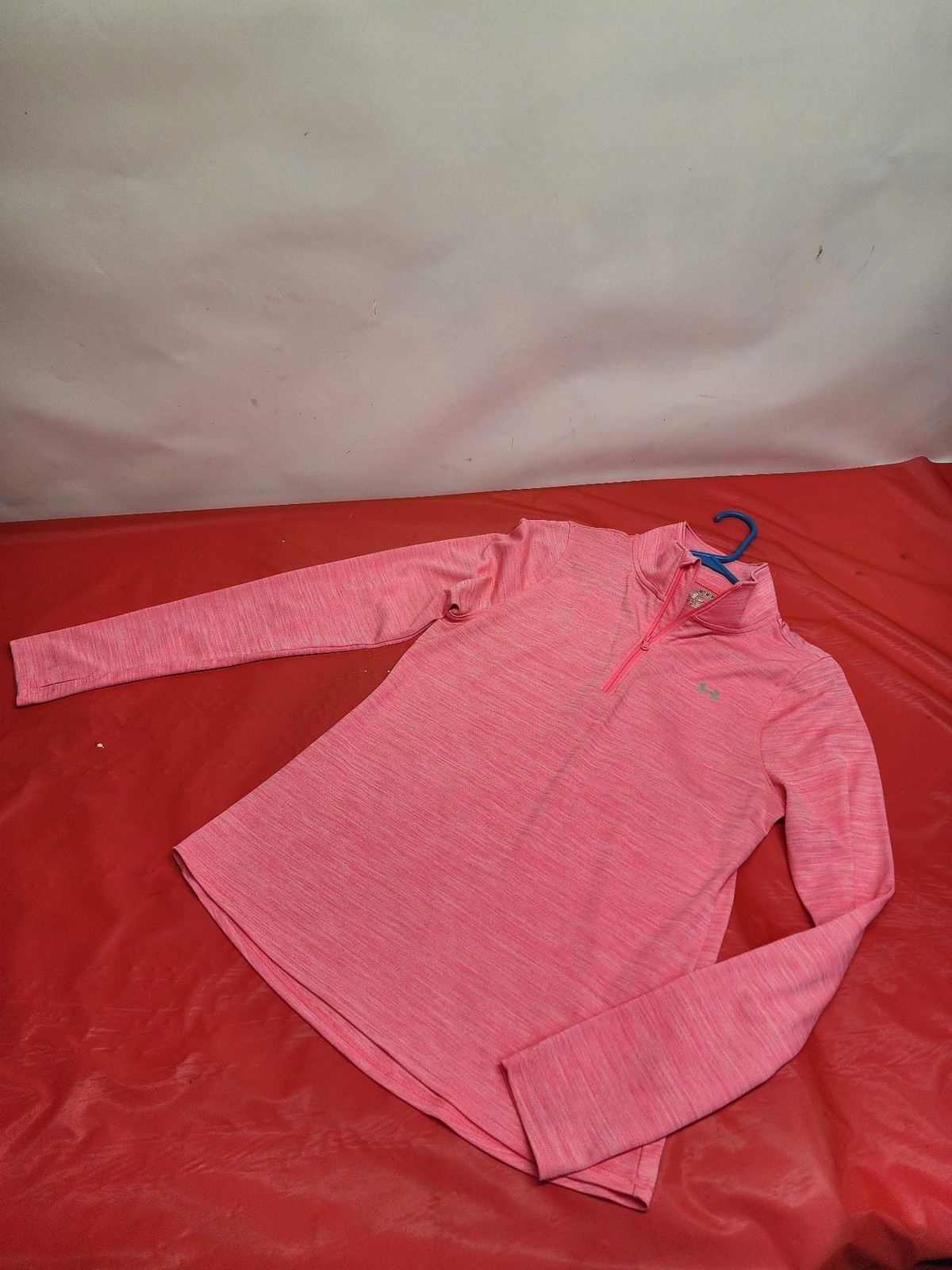Womens XS Under Armour loose fit heat gear 1/4 zip long sleeve pullover top