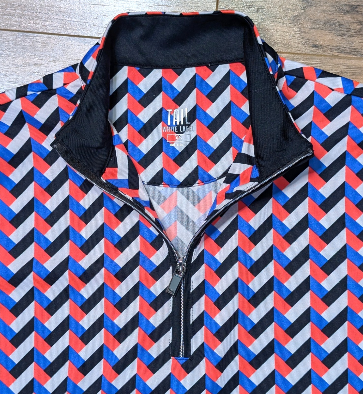 Tail White Label 1/4 Zip Pullover Top Size XS Short Sleeve Multicolor Geometric