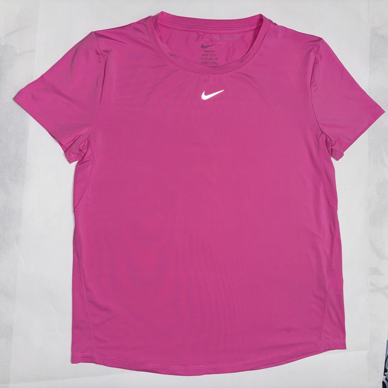 Nike One Dri Fit Women’s Top Size X Small Pink Short Sleeve Athletic Activewear