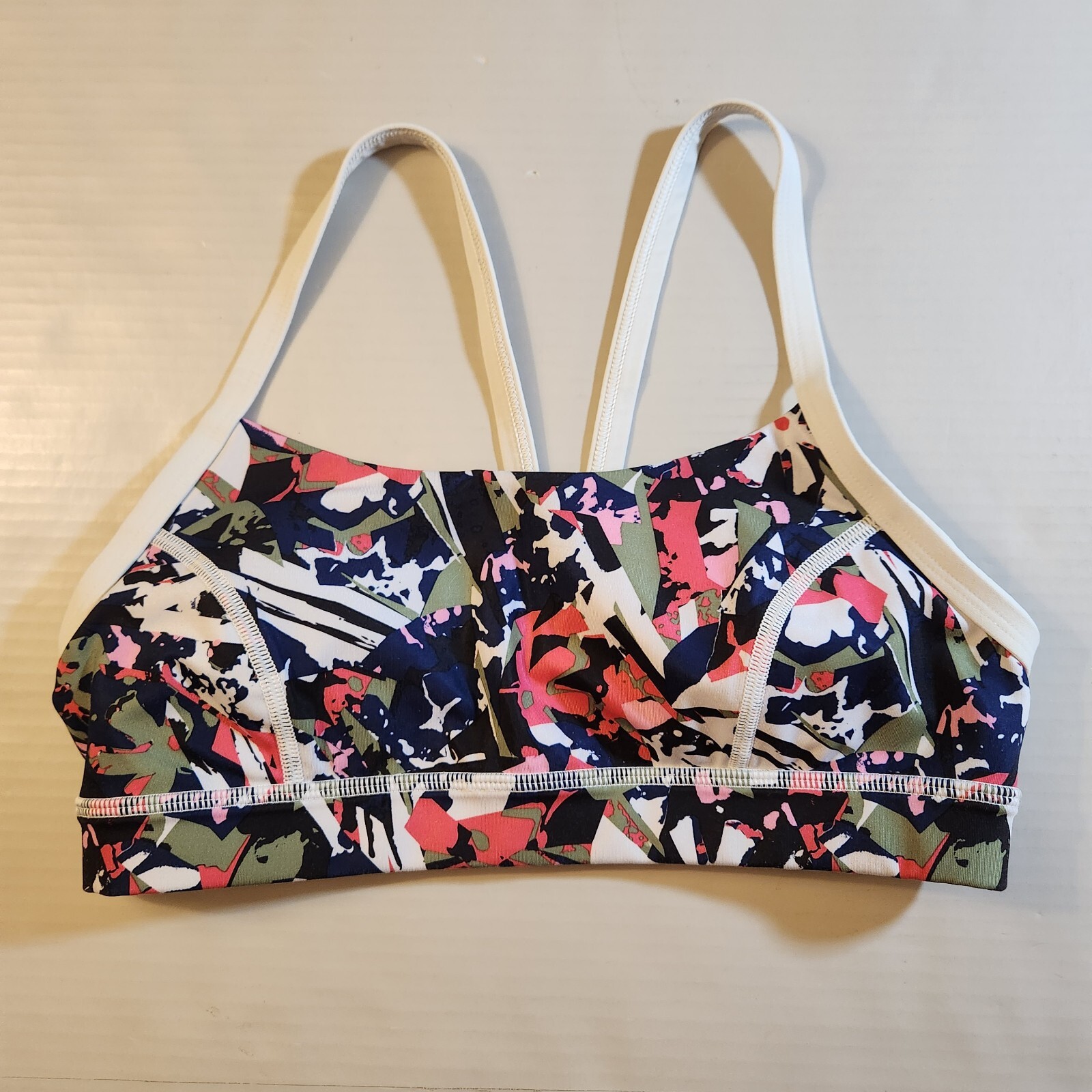 Lululemon Multicolor Floral Sports Bra Size Blue Pink Green Size 8
