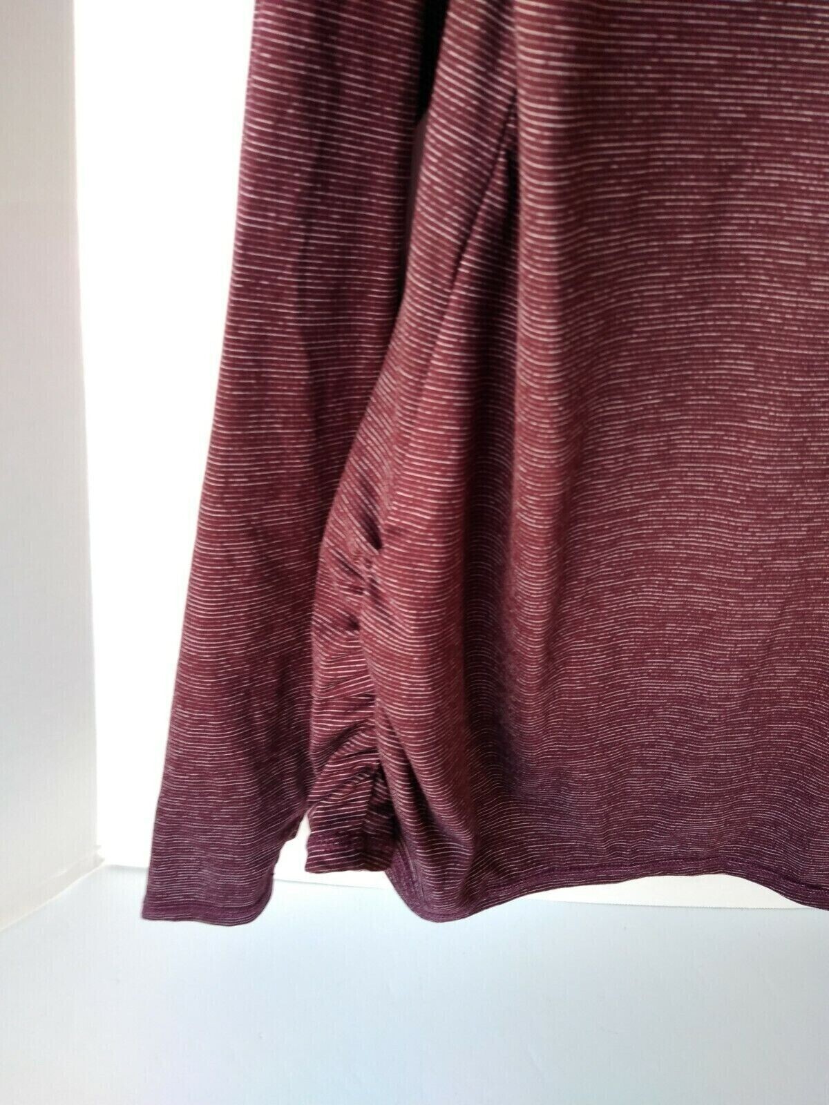 Xersion Performance Athletic Top Womens Small Rum Raisin Stretch Quick Dry