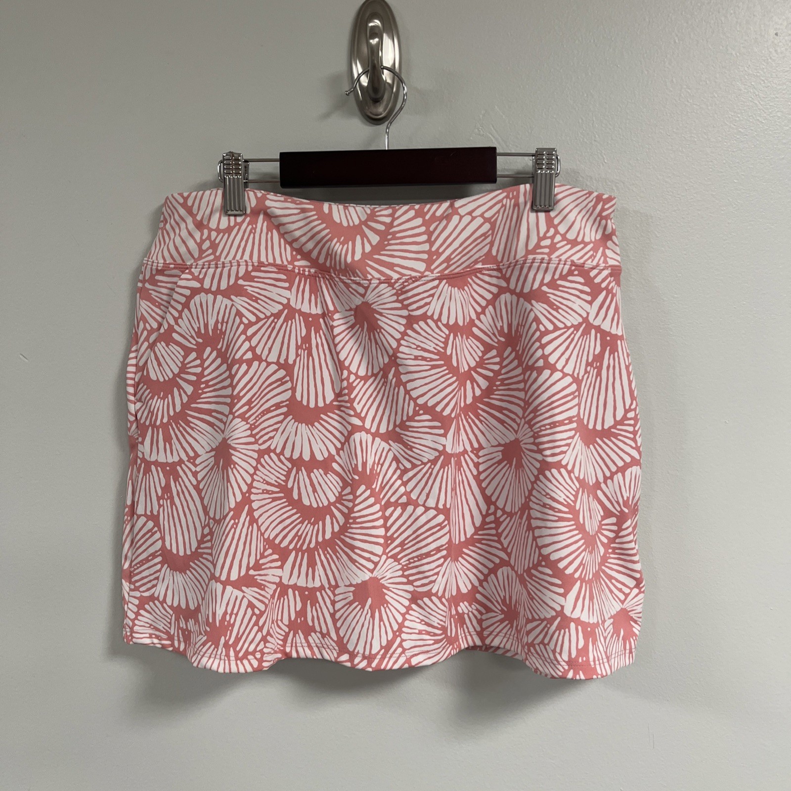 TOMMY BAHAMA CORAL WHITE SHELL Golf Tennis Pickleball Knit Skort L