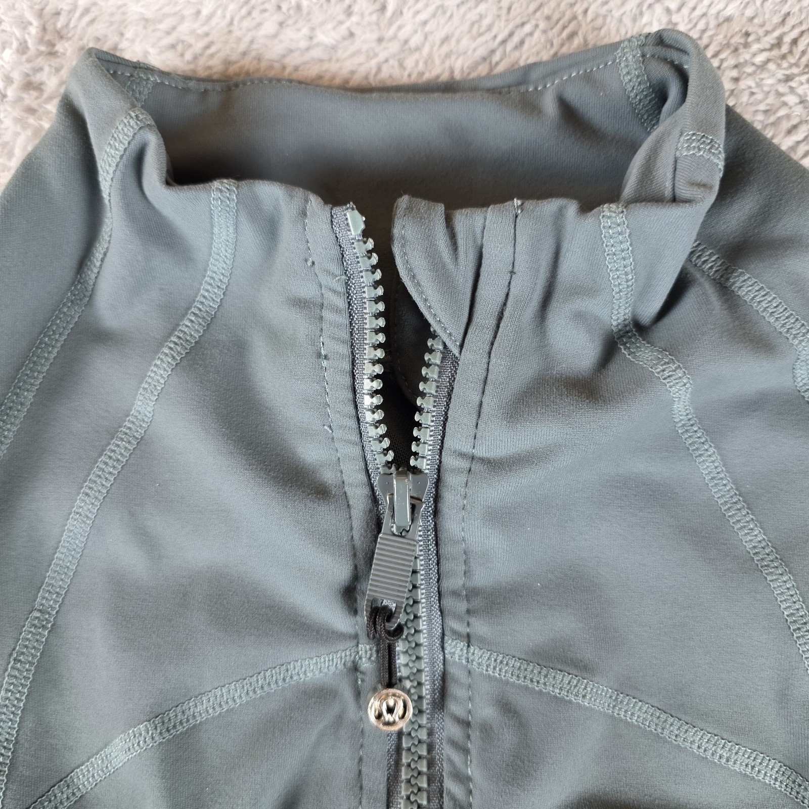 Lululemon Define Jacket Grey Eucalyptus Nulu Full Zip Green Grey Sz 6 16″P2P
