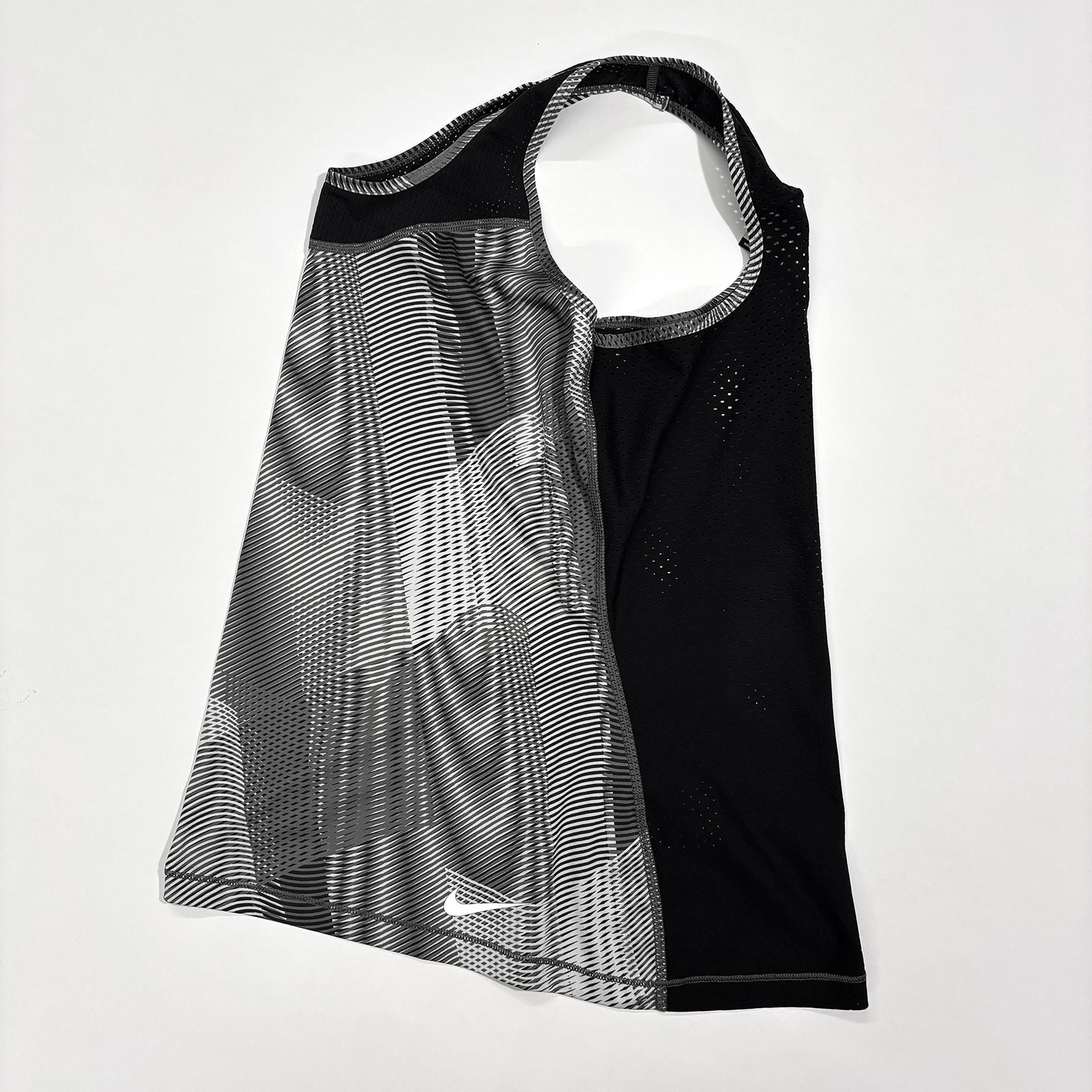 Nike Pro Hypercool Tank Top Racerback Womens M Black Cooling Mesh Athletic Shirt