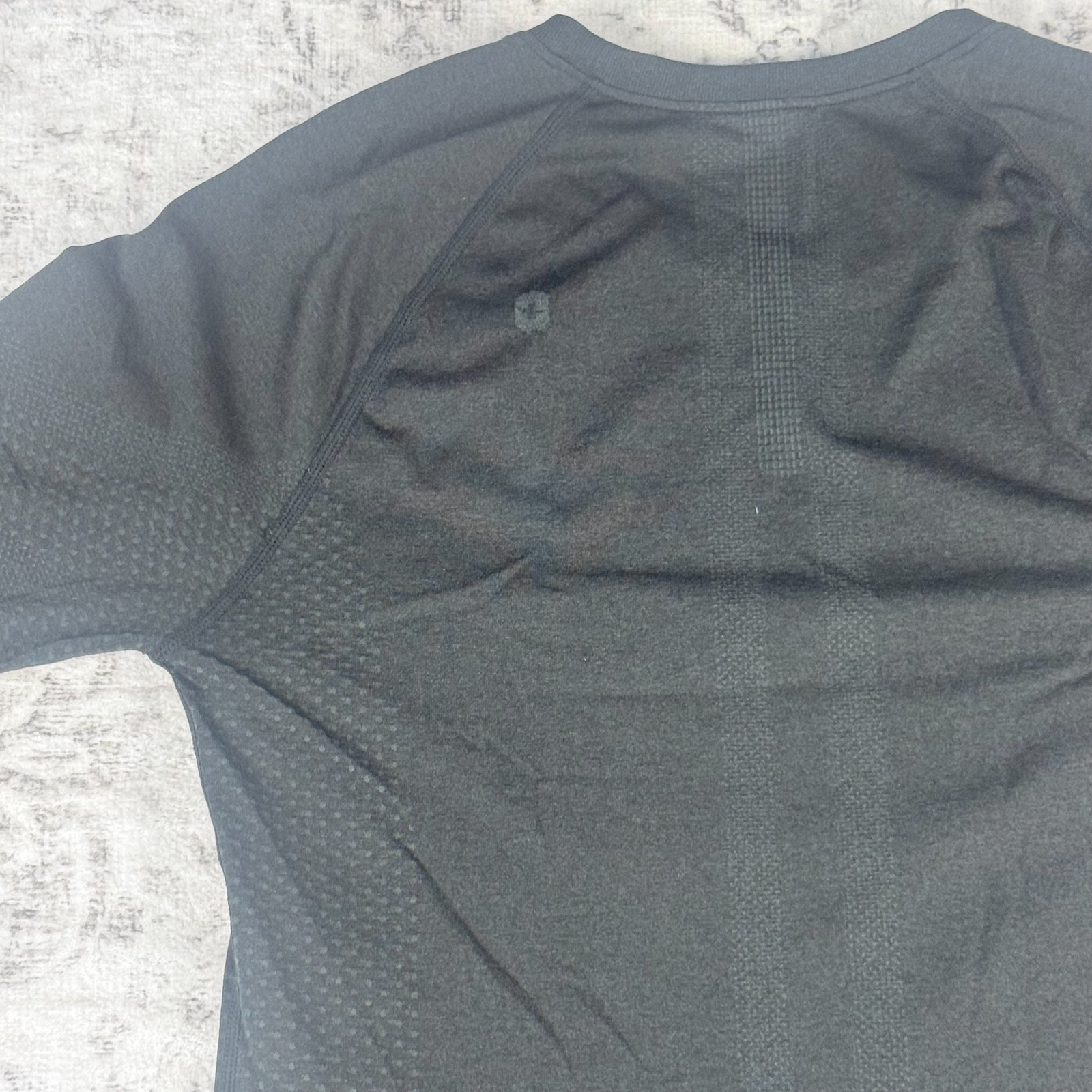 FIGS Seamless Long Sleeve Performance Shirt Black Medium Compression Athletic To