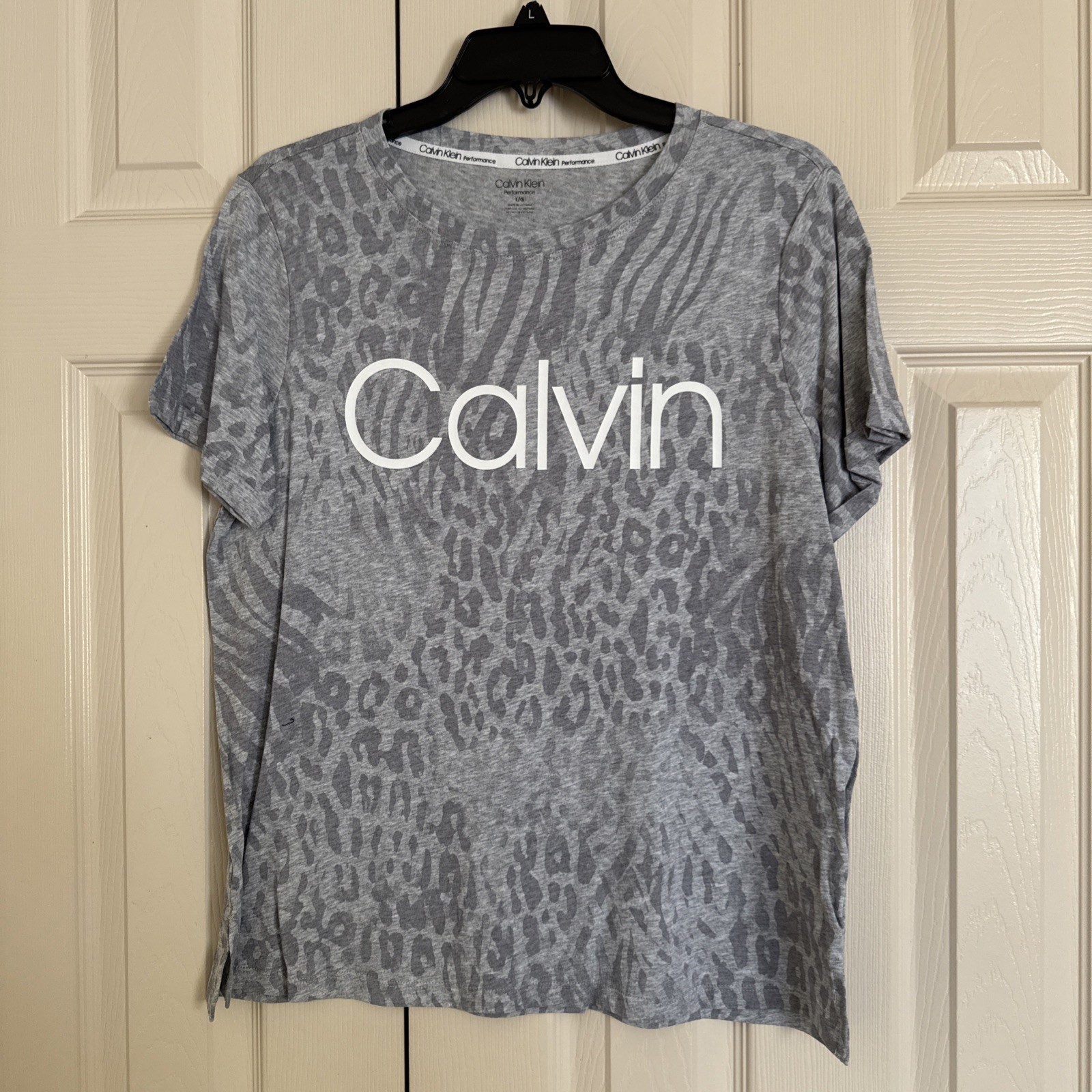 Calvin Klein Performance Women’s Printed Top Gray- NWT 49.50