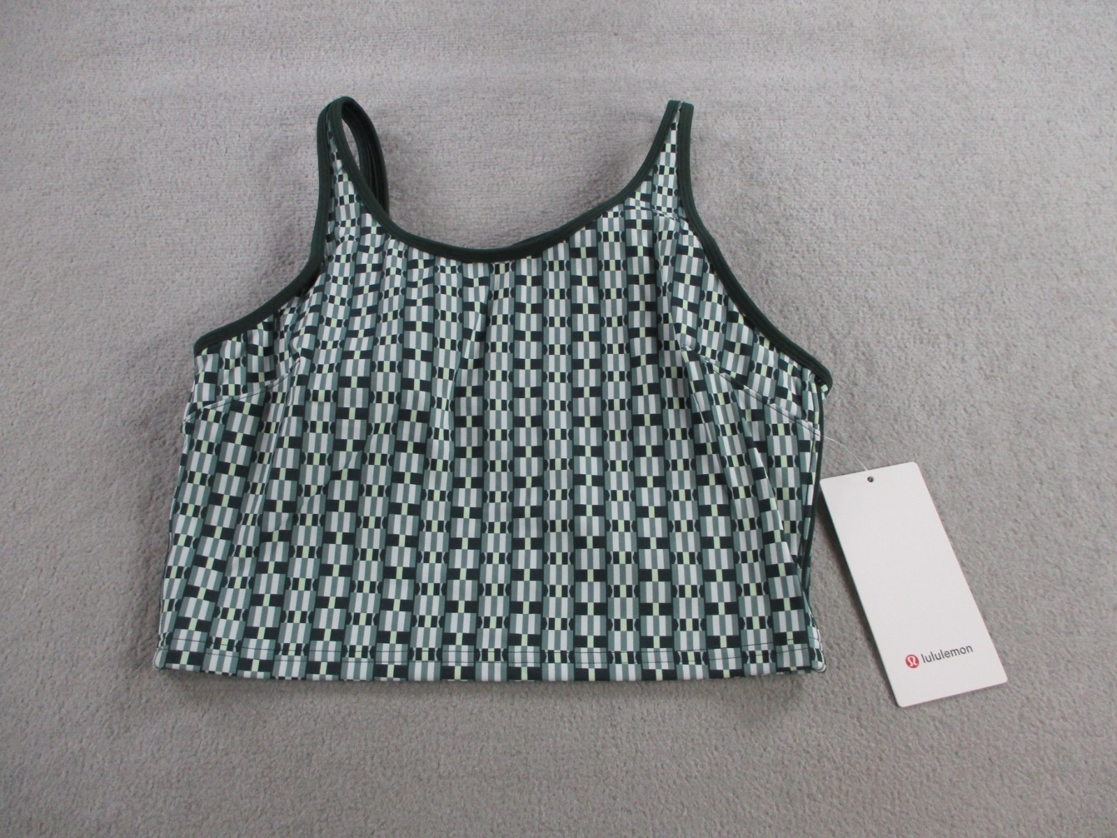 Lululemon Top Womens Large Green Scoop Neck Cutout Tennis Tank Medium Support