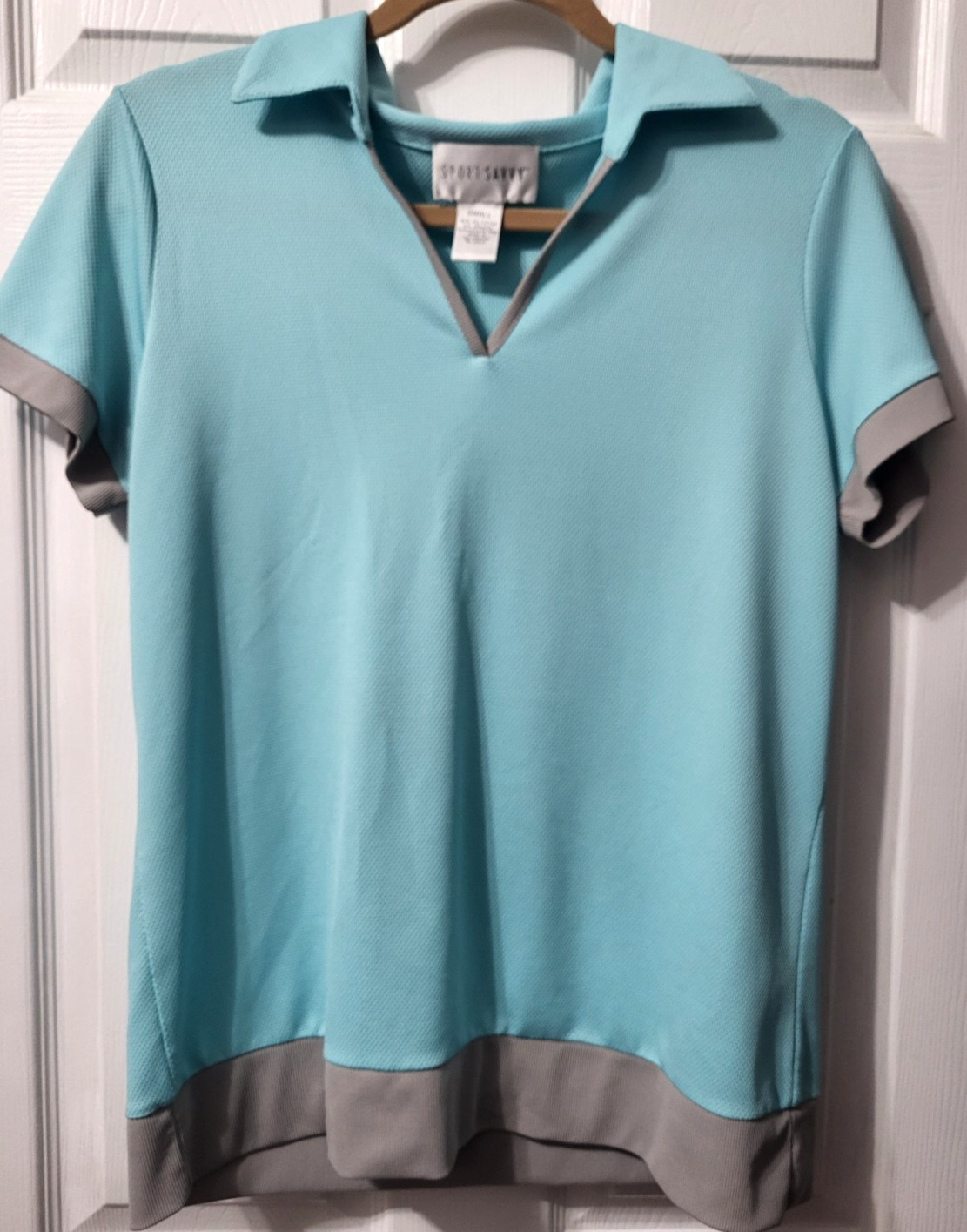 Sport Savvy Women’s Small V-Neck Top Short Sleeve Blue Gray Polyester Blend