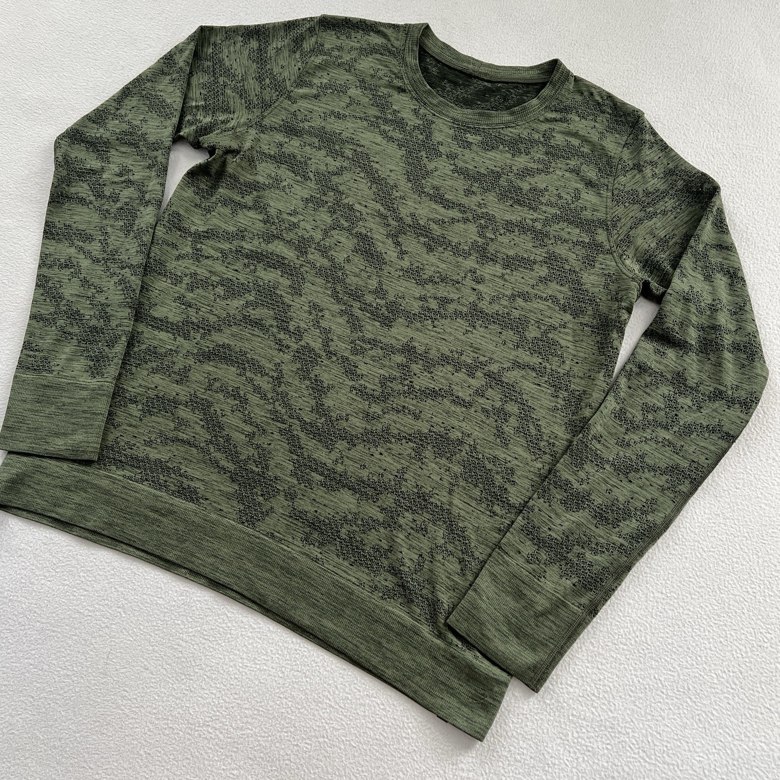 Lululemon Dot Scape Rainforest Green Twill Swiftly Breathe Long Sleeve Shirt 8