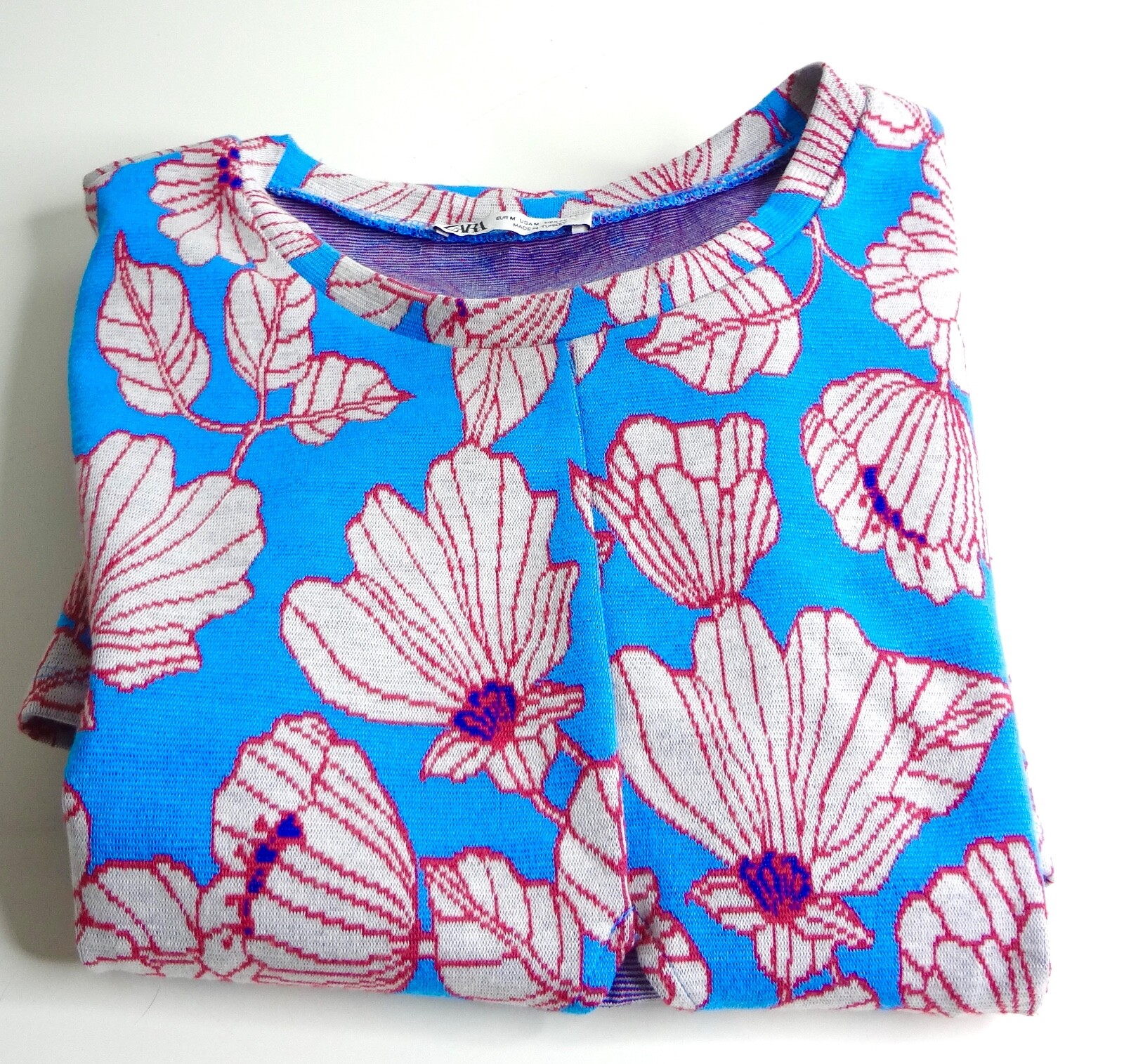 ZARA Mini Dress “Cut Out” 100% NEW Without TAG (Beautiful) US Medium