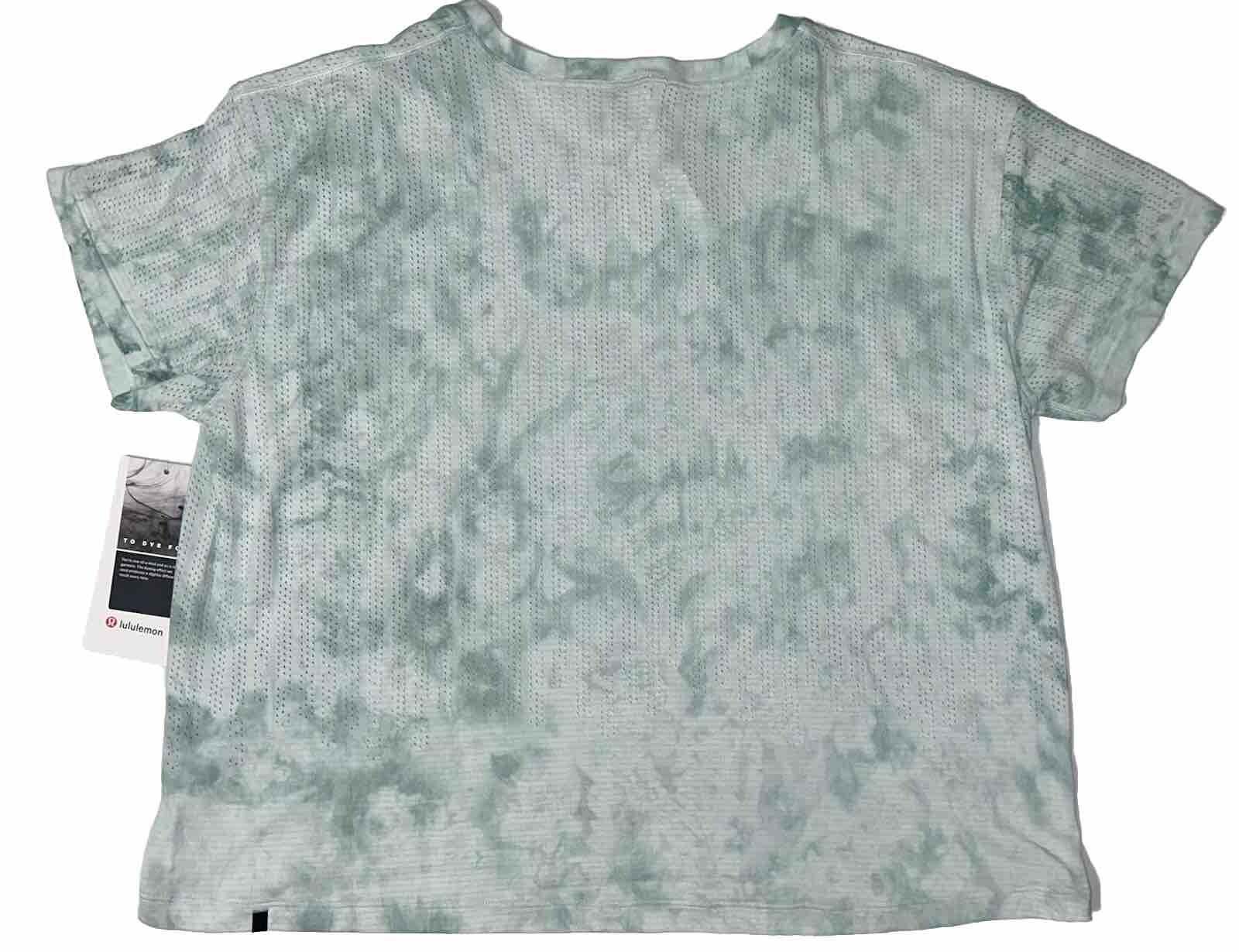 NWT💎LULULEMON💎SIZE 16💎TRAIN TO BE*SHORT SLEEVE💎RSWR/GREEN & WHITE💎CUTE