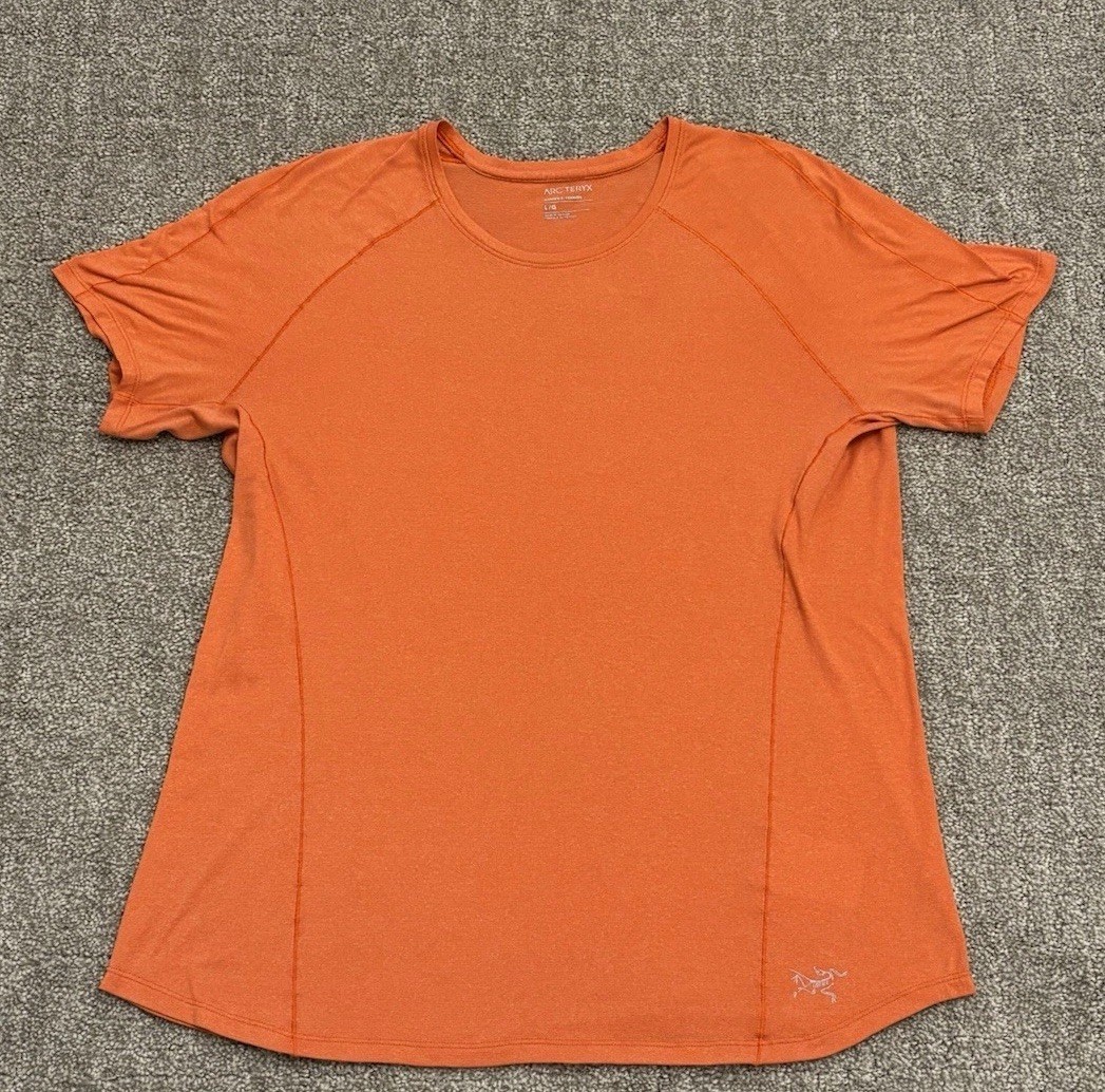 ArcTeryx Taema Performance T-Shirt Short Sleeve Activewear Orange Women’s Large