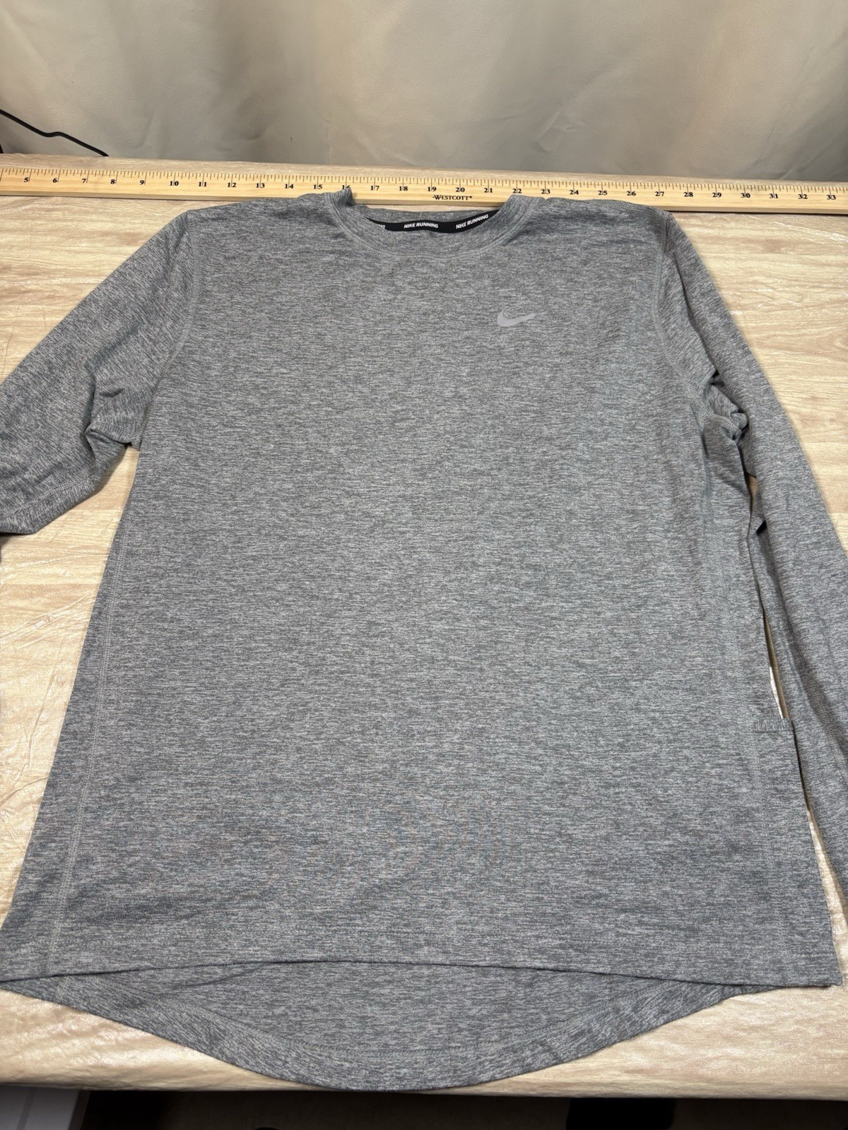 Nike Women’s Long Sleeve Shirt Size Large Grey Running Gym