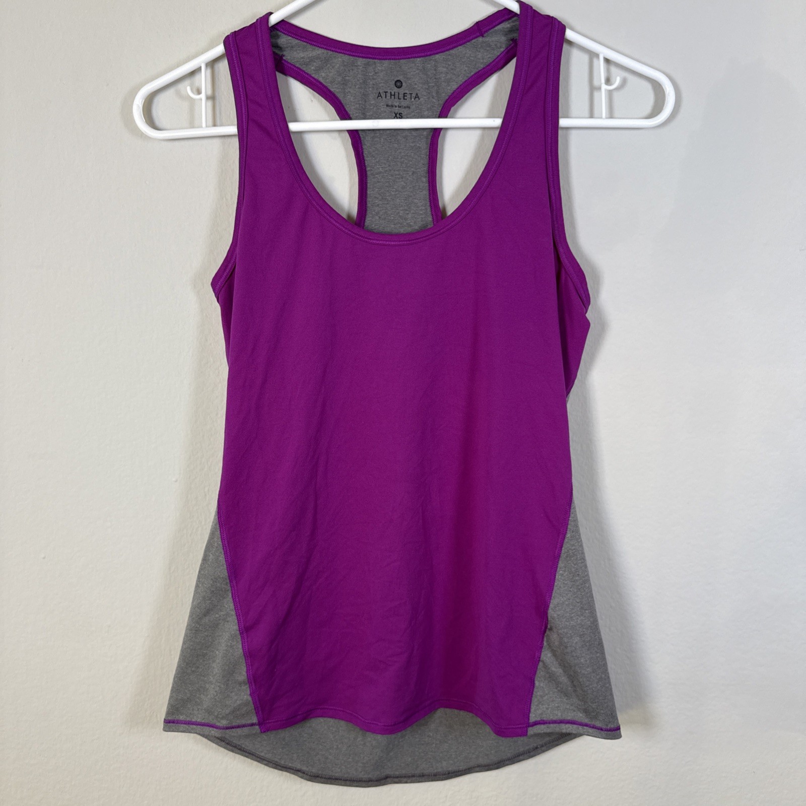 Athleta Tank Top Womens Extra Small Purple Racerback Fitted 100% Nylon Athletic