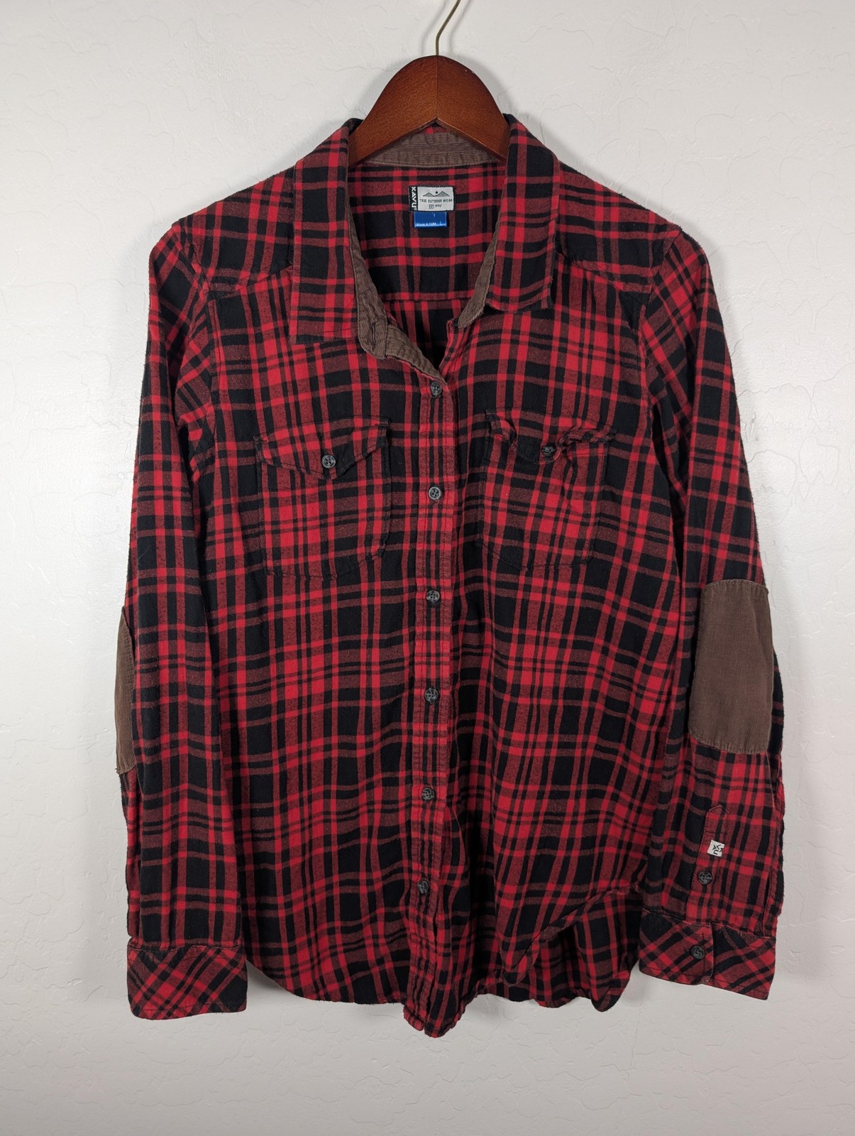 KAVU Shirt Womens Large Red Black Plaid Flannel Elbow Patch Outdoor Workwear