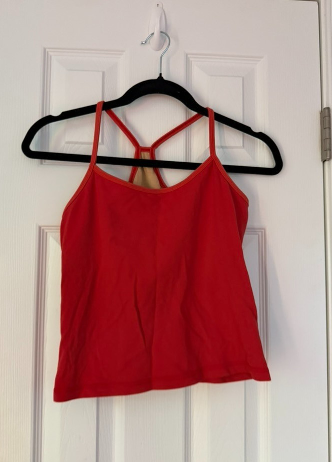 Lululemon Red/Orange Cropped Tank Top w/h Built-In Bra Size 8