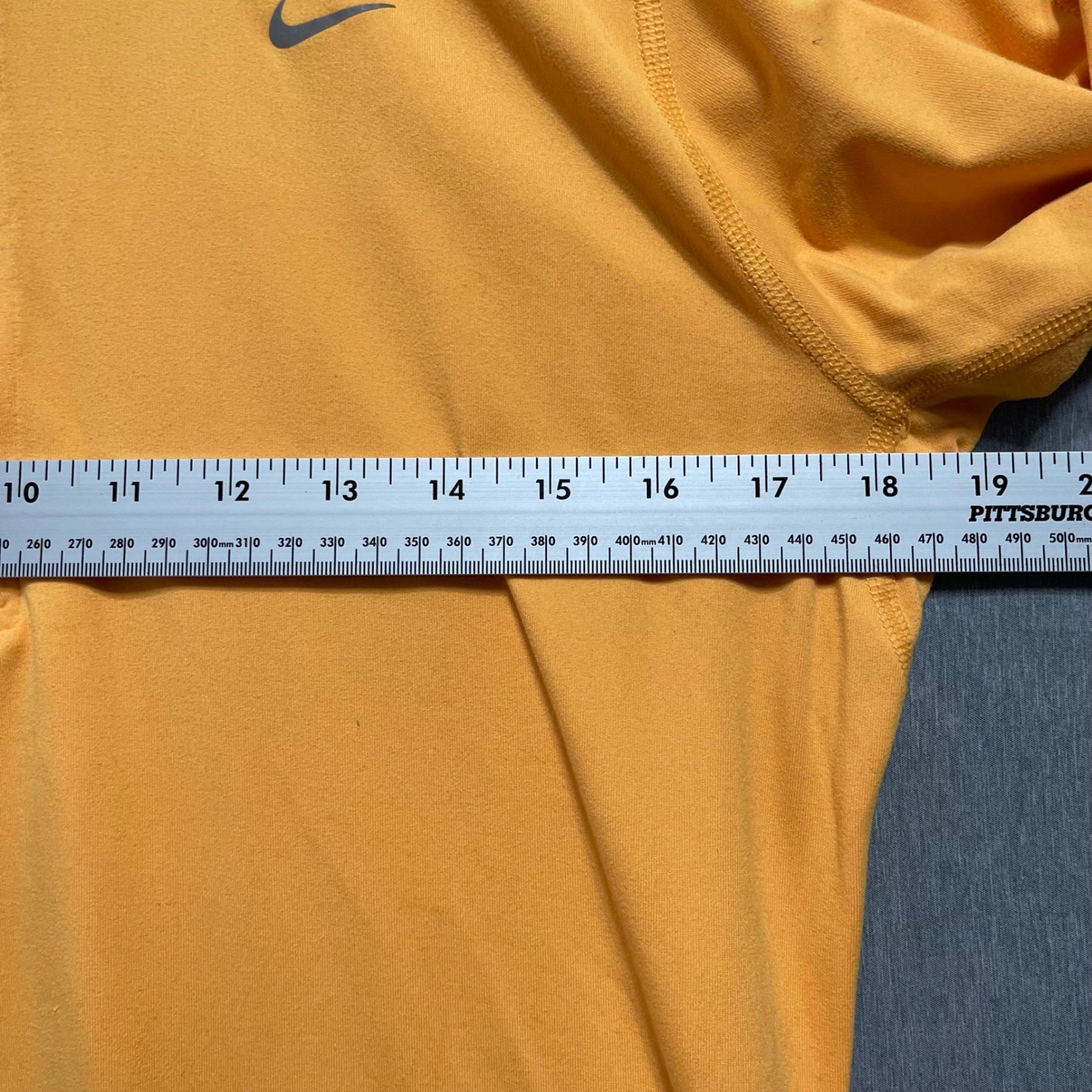 Nike Element 1/4 Zip Pullover Womens M Orange Dri-FIT Running Top Athleisure
