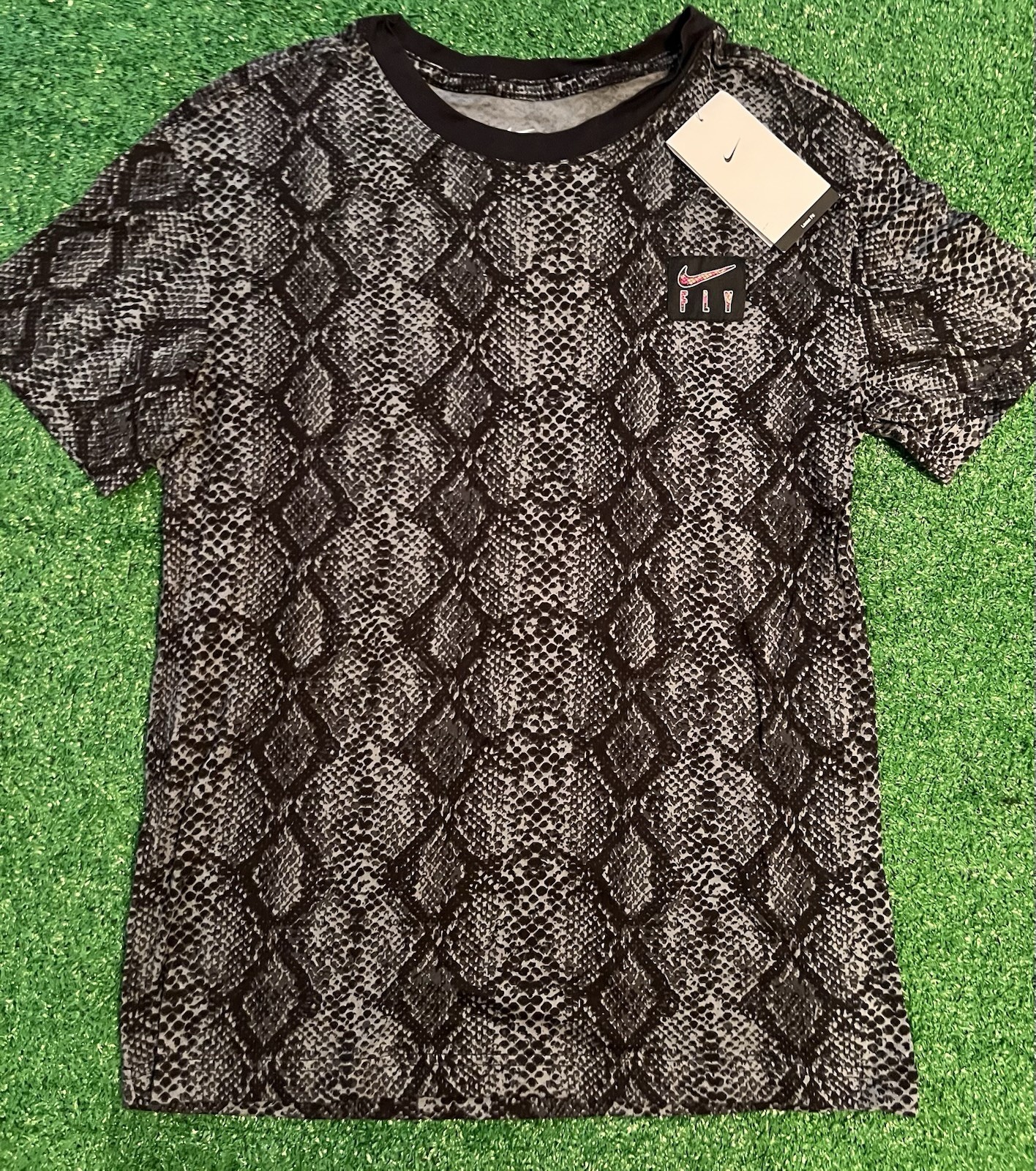 Nike Fly Womens Basketball Snake Print T-Shirt DN3051-100 Black Gray Size XSmall