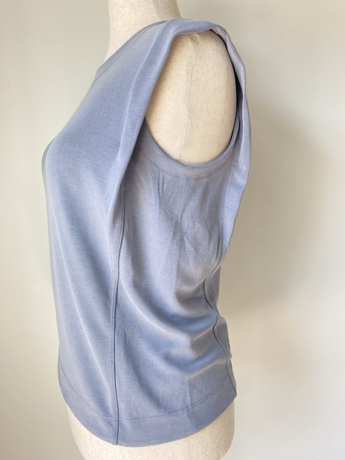 Athleta Women’s Small Light Gray Structured Shoulder Muscle Tank Active Top