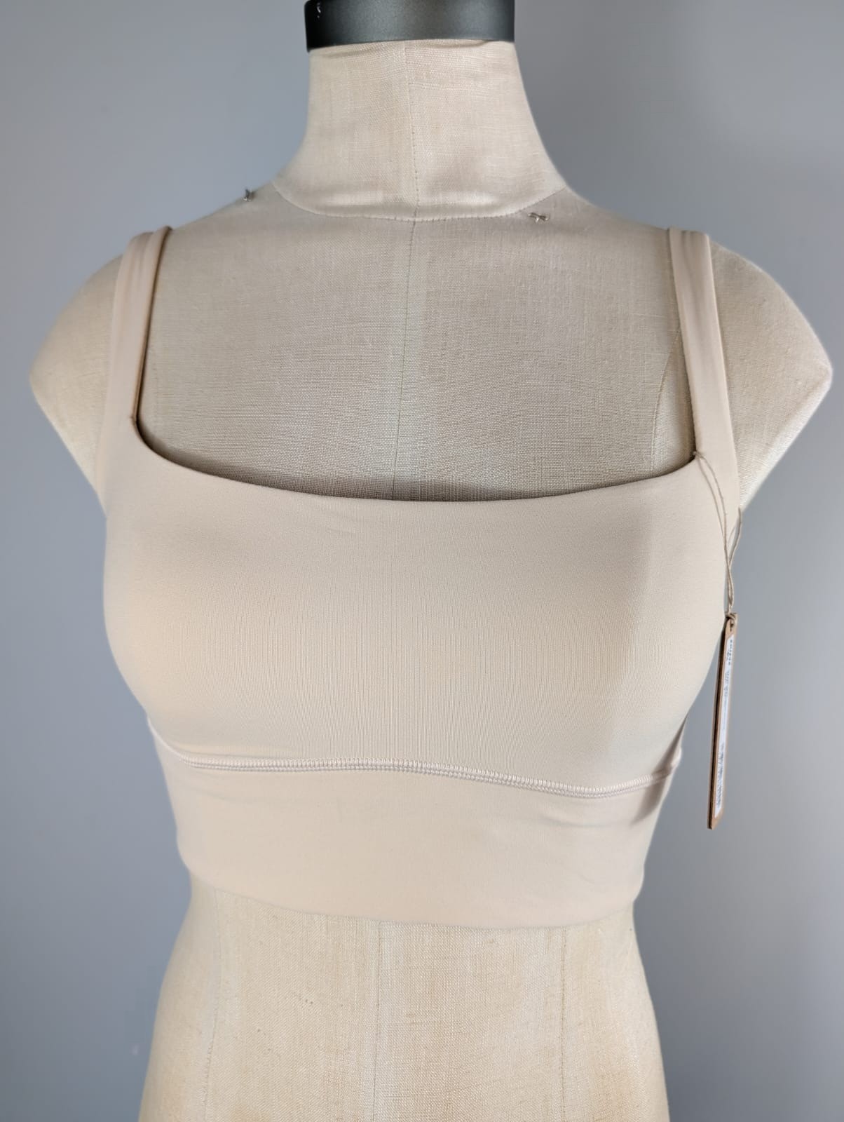Skims cream tank top for running women’s size S
