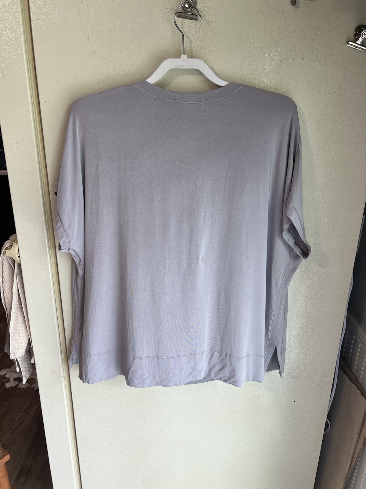 Athleta Relaxed Weekender Tee, Tinsel Purple Shirt Oversized Size XL Drape Neck