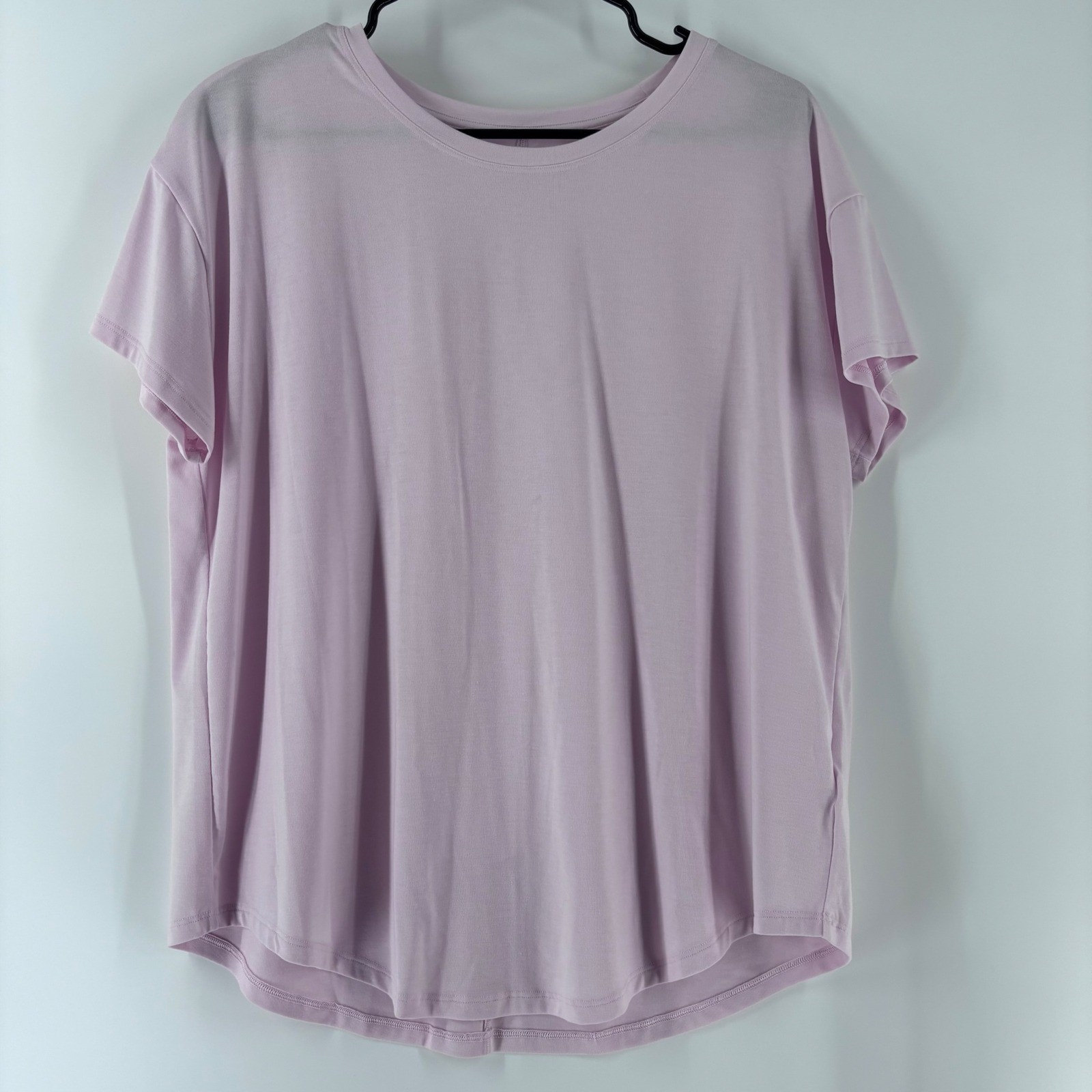 Athleta Short Sleeve Top Women Size M Purple Crew Neck Curved Hem Activewear
