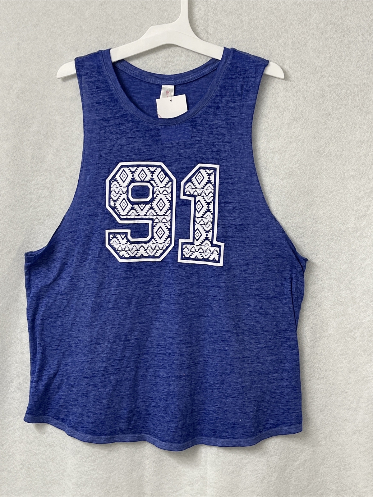 No Boundaries Blue 91 Tribal Graphic Tank Top Split Back Tee – Junior Size XL