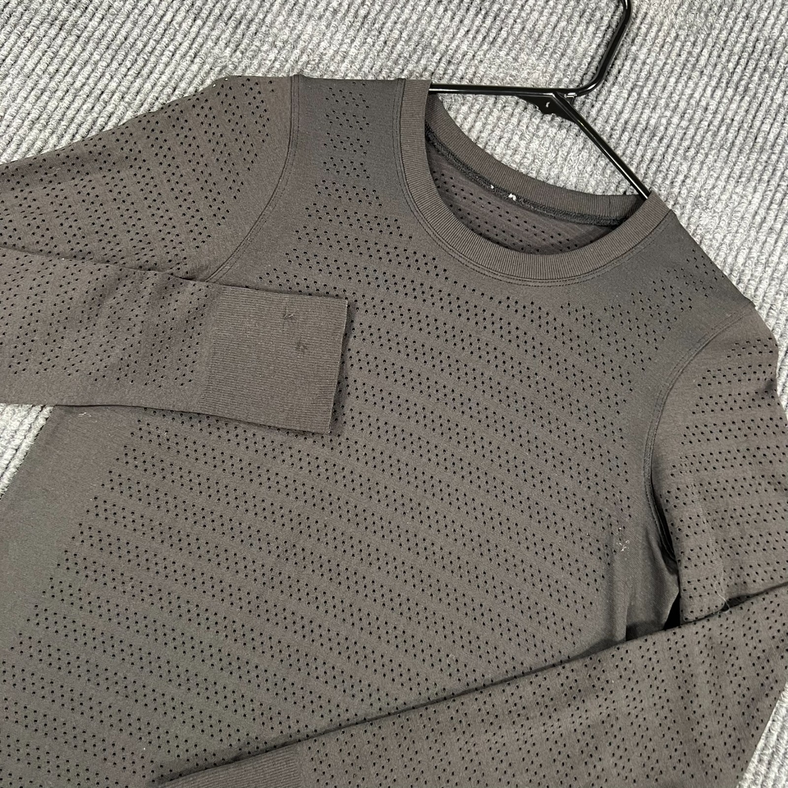 Lululemon Shirt Womens Size 2 XS Extra Small Black Long Sleeve Active Gym