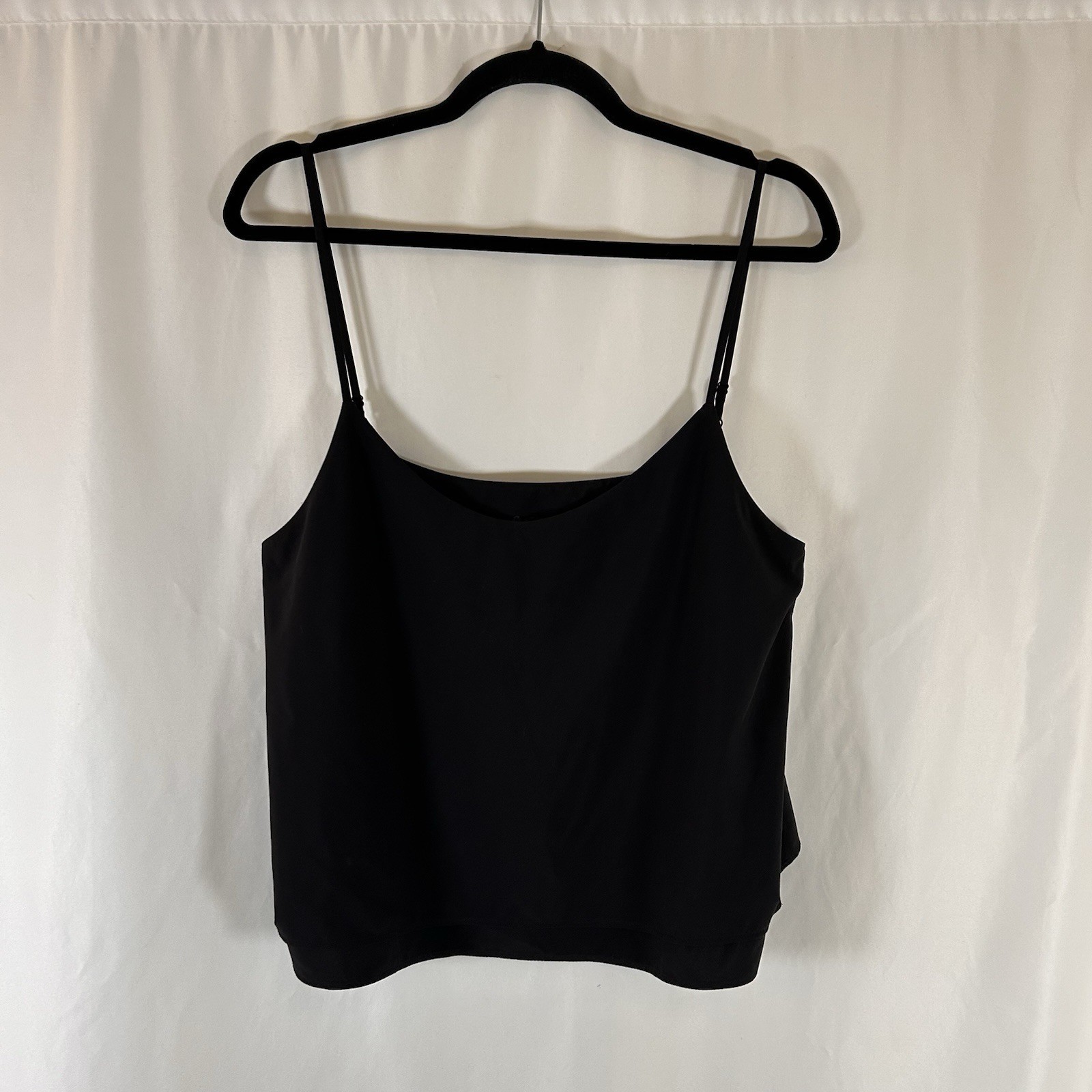 Athleta Tank Top Women’s Medium Solid Black Spaghetti Strap Tiered Cropped