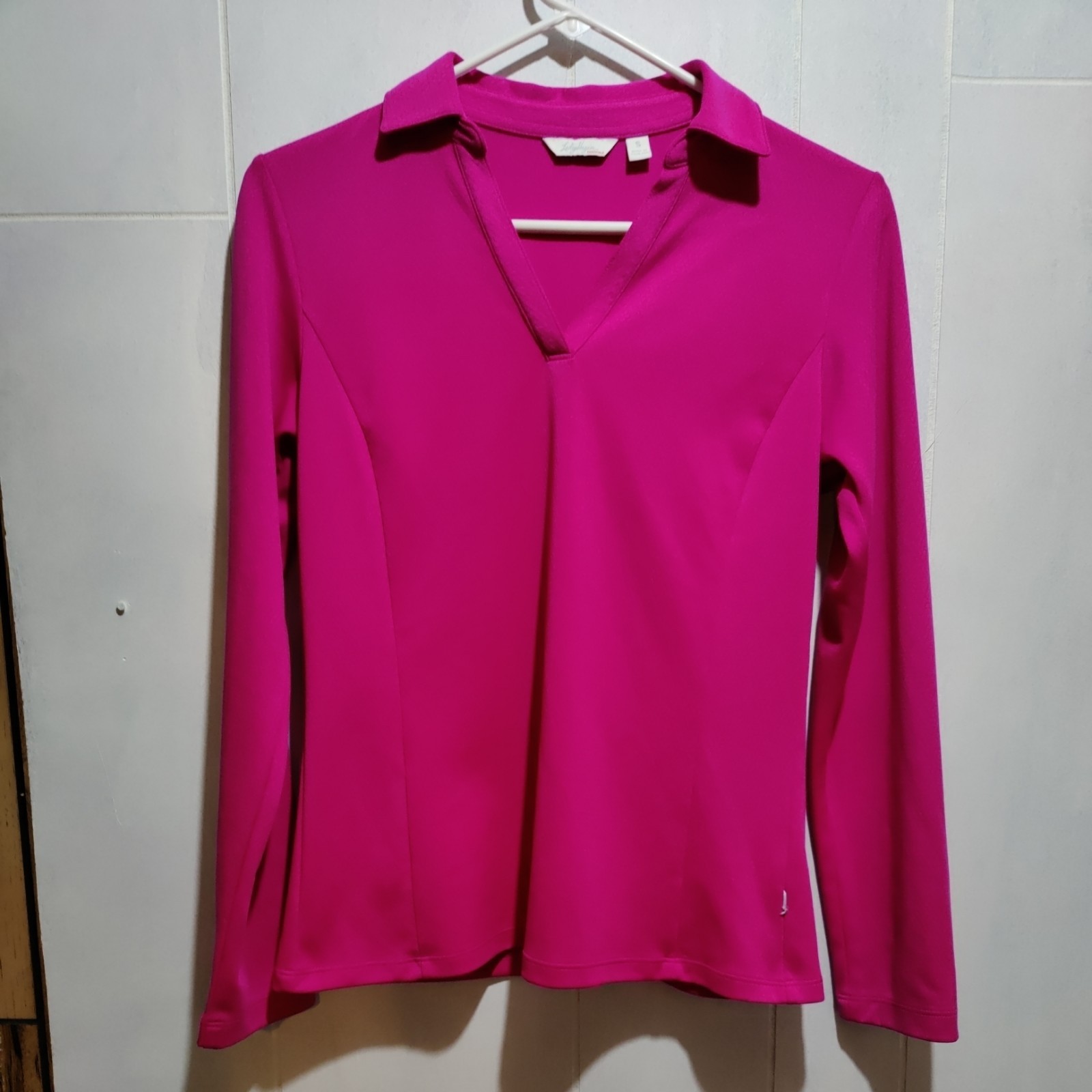 Women’s Lady Hogan Essentials Long Sleeve V-Neck Golf Shirt Pink Size Small