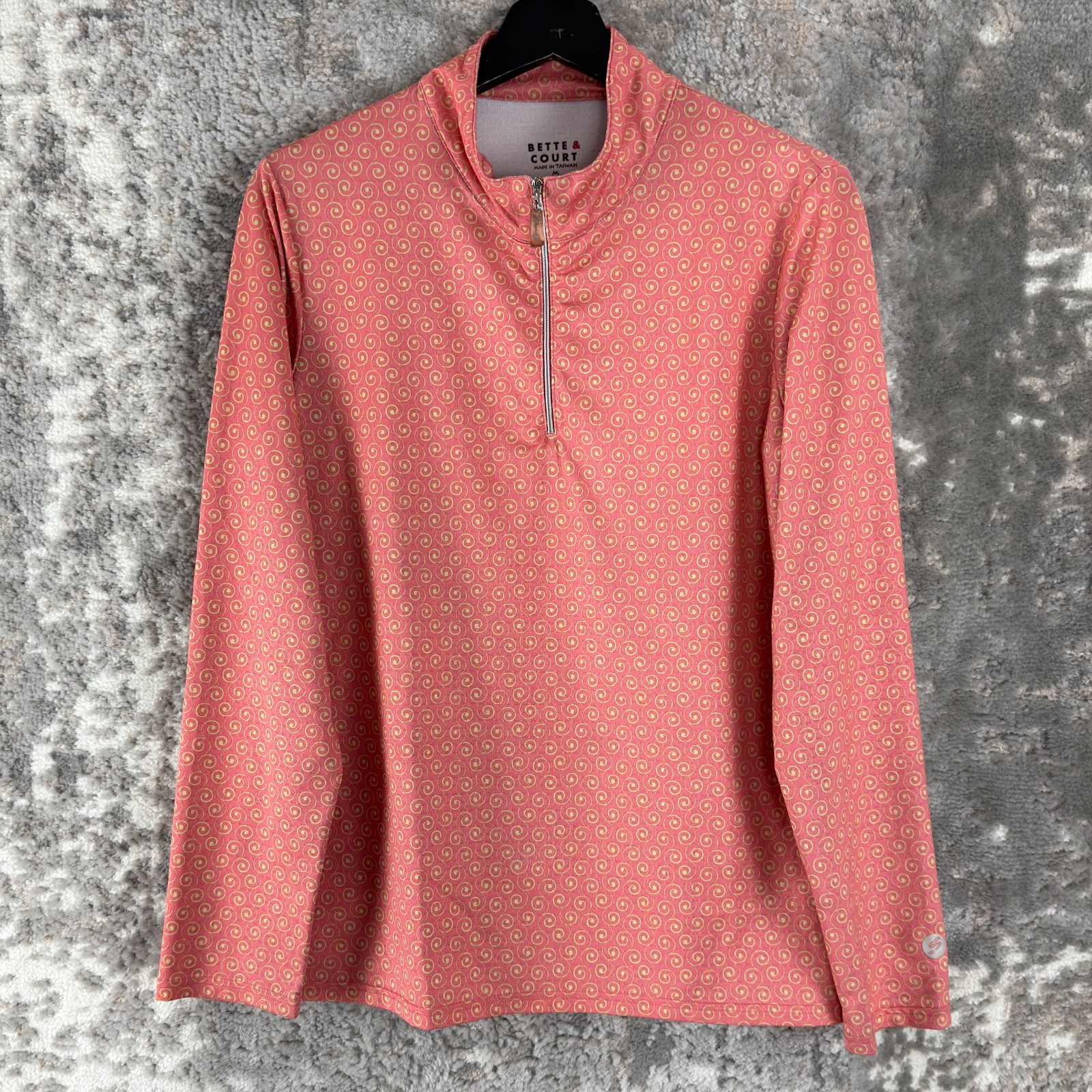 Bette Court Size M Stretch Casual Athleisure Top Pink Long Sleeve 1/4 Zip Mock