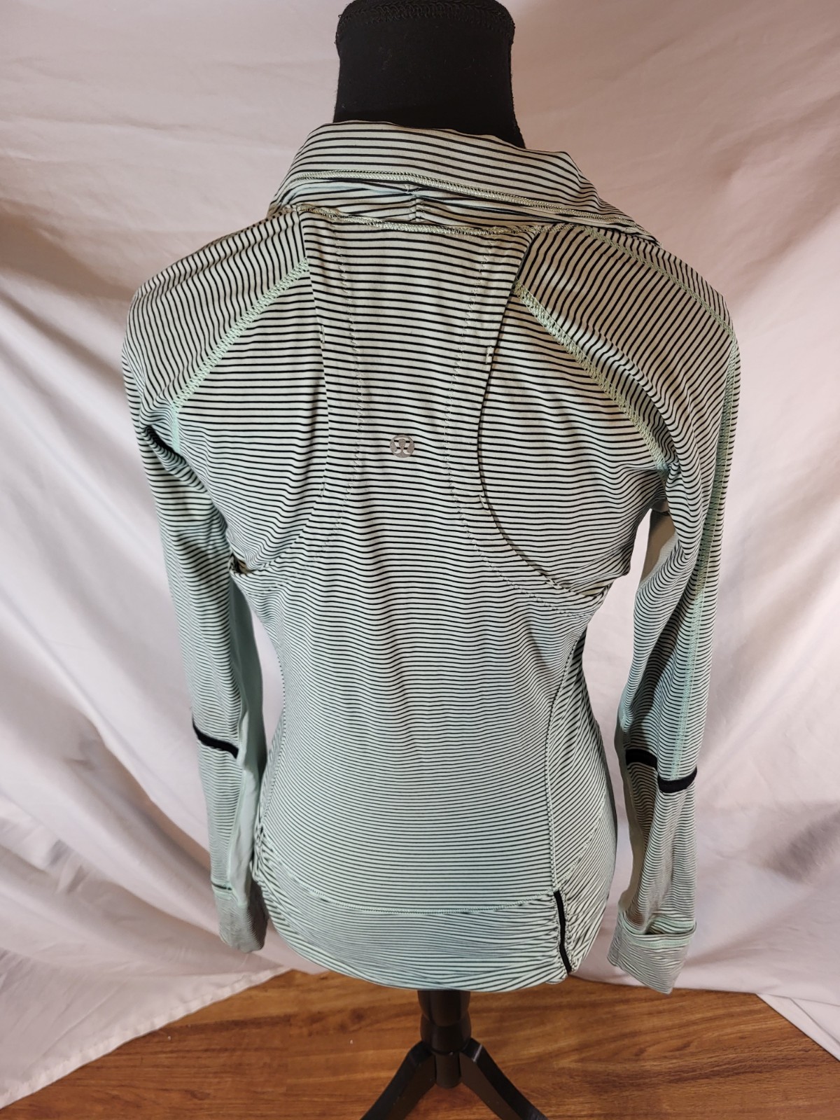 Lululemon Race with Grace 1/2 zip pullover running workout athlesiure – 6