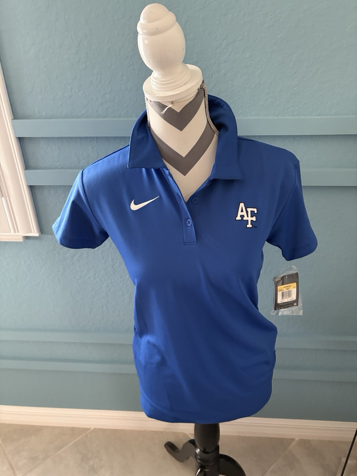 Nike Dri-fit Woman’s Royal Blue S/S Polo Top Air Force SZ Small NWT