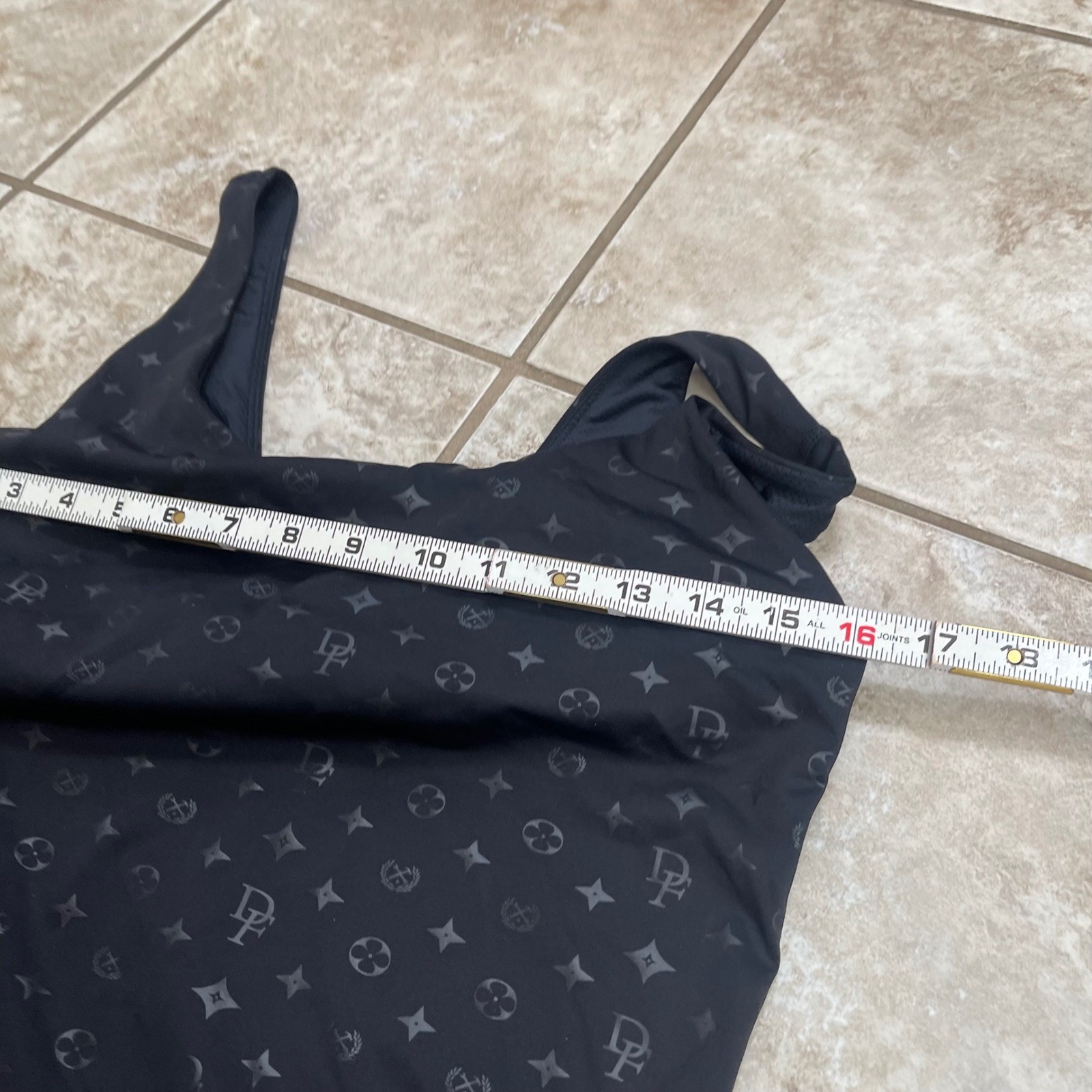 Dixxon Flannel Co Black Monogram Athletic Tank Top with Shelf Bra Womens large