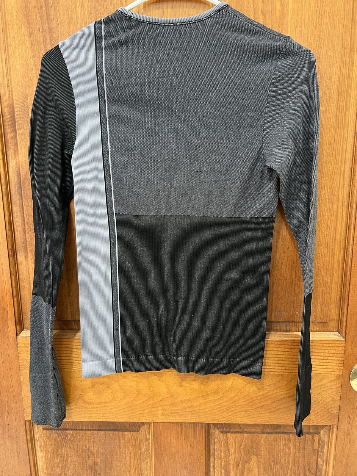 Athleta Derek Lam IOC Shirt XS Black Long Sleeves Ribbed Thumb Holes Womens