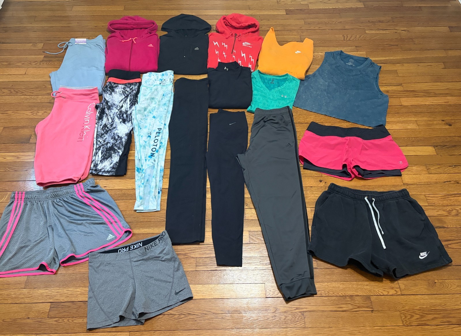 Womens Athletic Lot Size Large Under Armour Nike & More! 18PCS Pants Shorts Tops