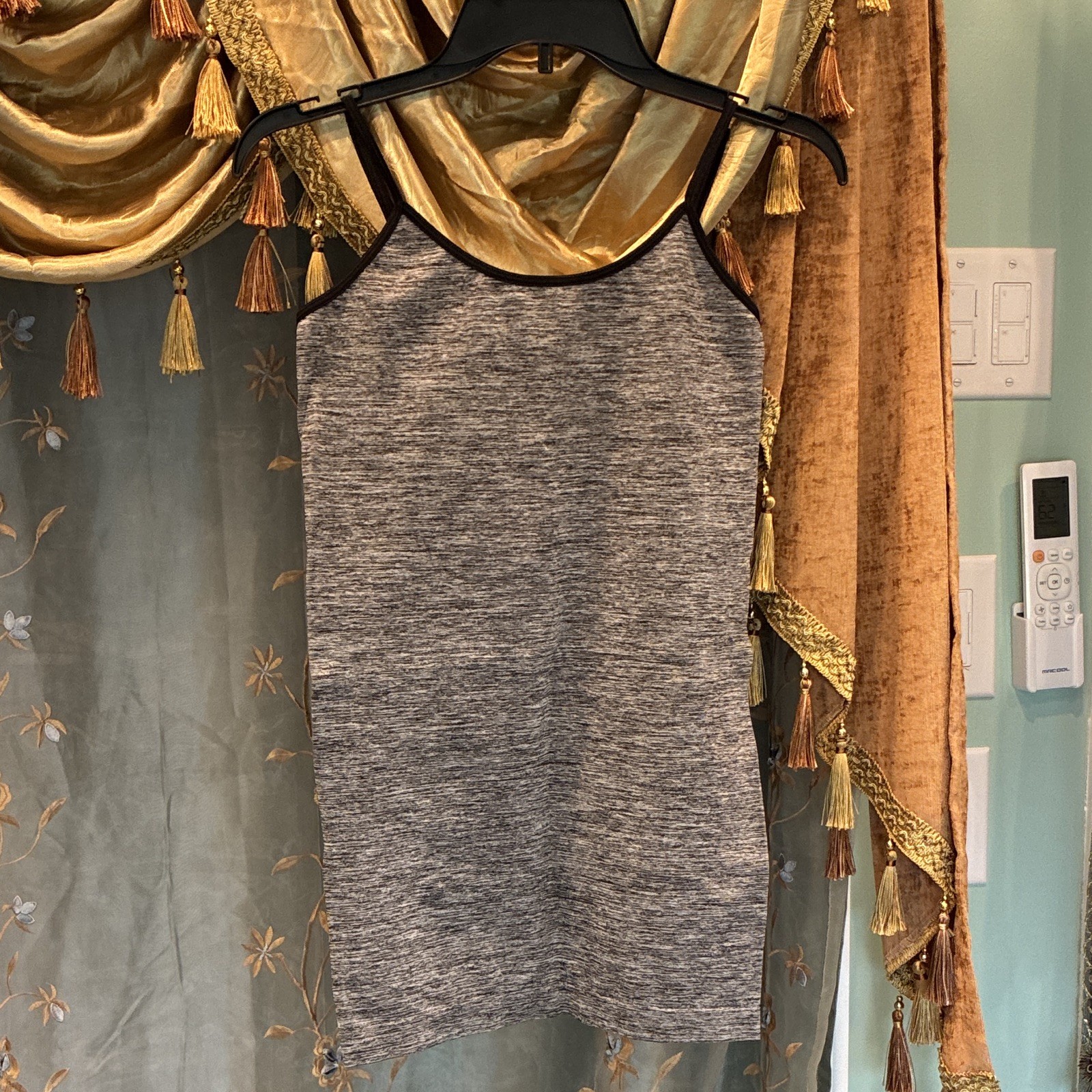SO Seamless Seamless Stretch Heathered Gray/Black Cami Tank Scoop Neck L