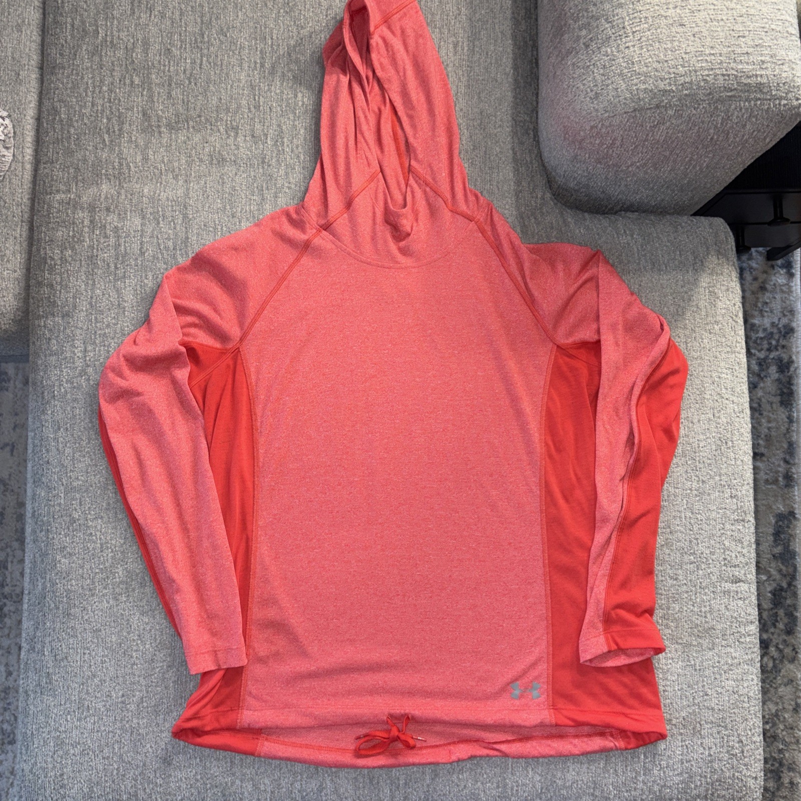 Under Armour Women’s Large Heat Gear Loose Fit Lightweight LongSleeve Red Hoodie