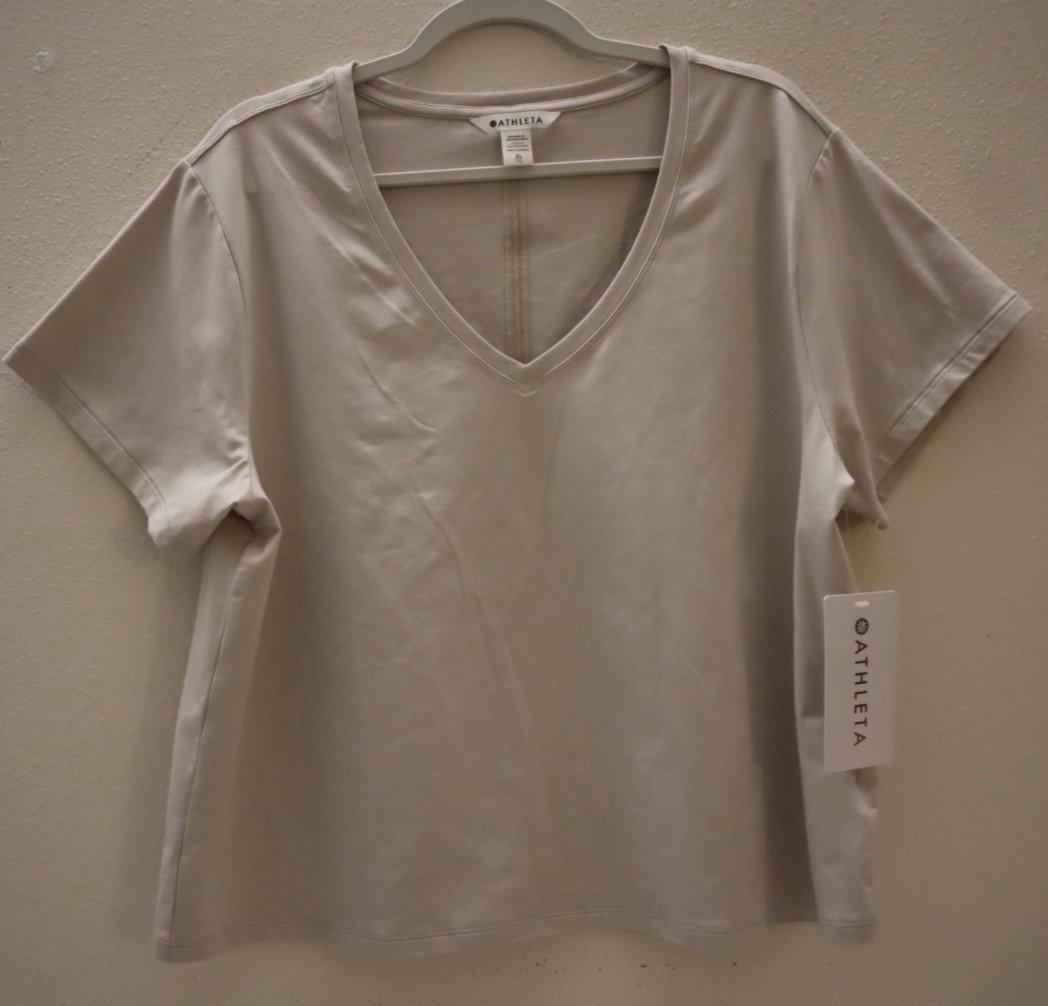 Athleta 413154 Womens Size XL Beige Essentials V-Neck Tee Shirt
