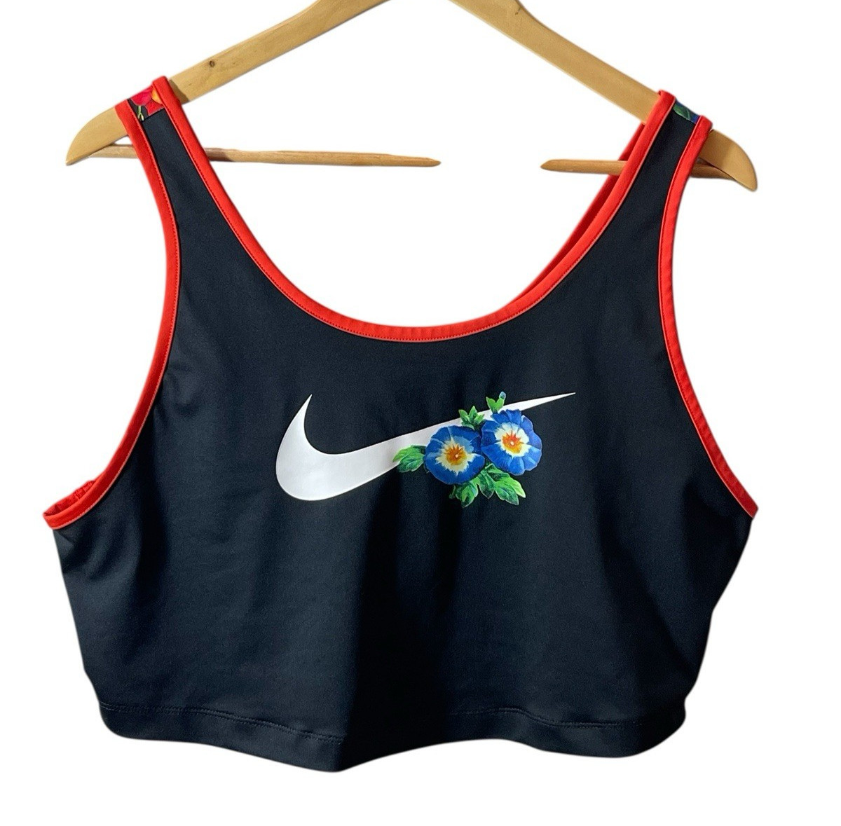 Nike Hyper Femme Crop Top Women’s Medium Tropical Floral Athleisure Gym Yoga