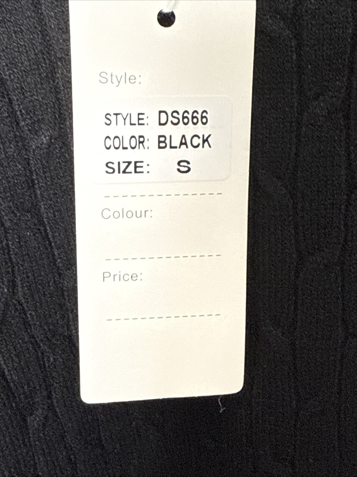 NWT DAISY Cable Knit Pullover Light Weight Small Crop Top Black Long Sleeves