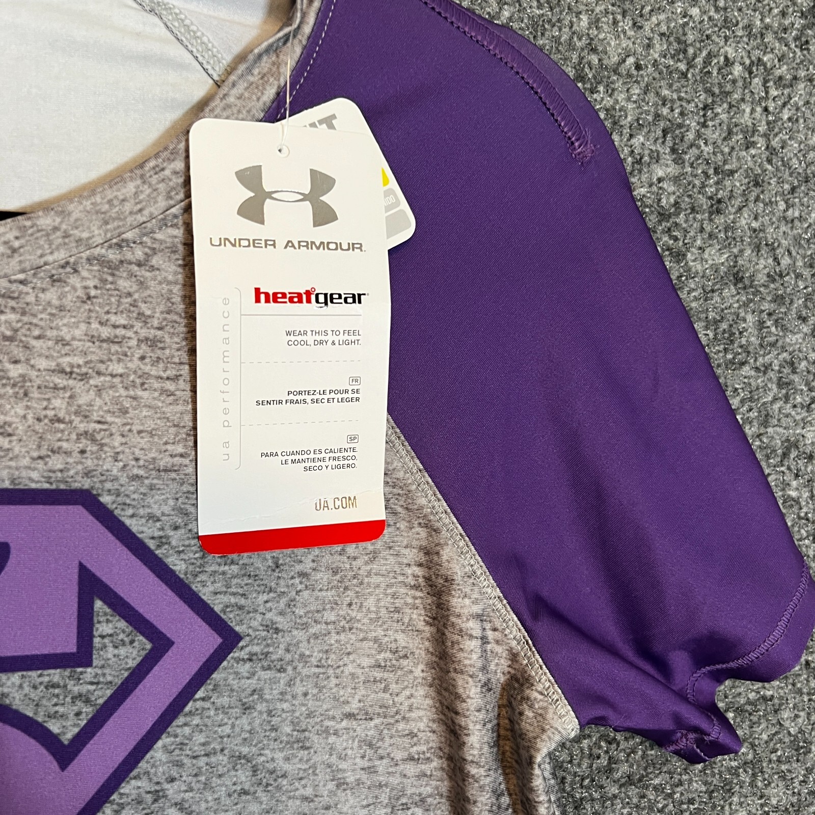 Under Armour Shirt Womens Medium Gray Superman Superwoman Compression Fitted NEW